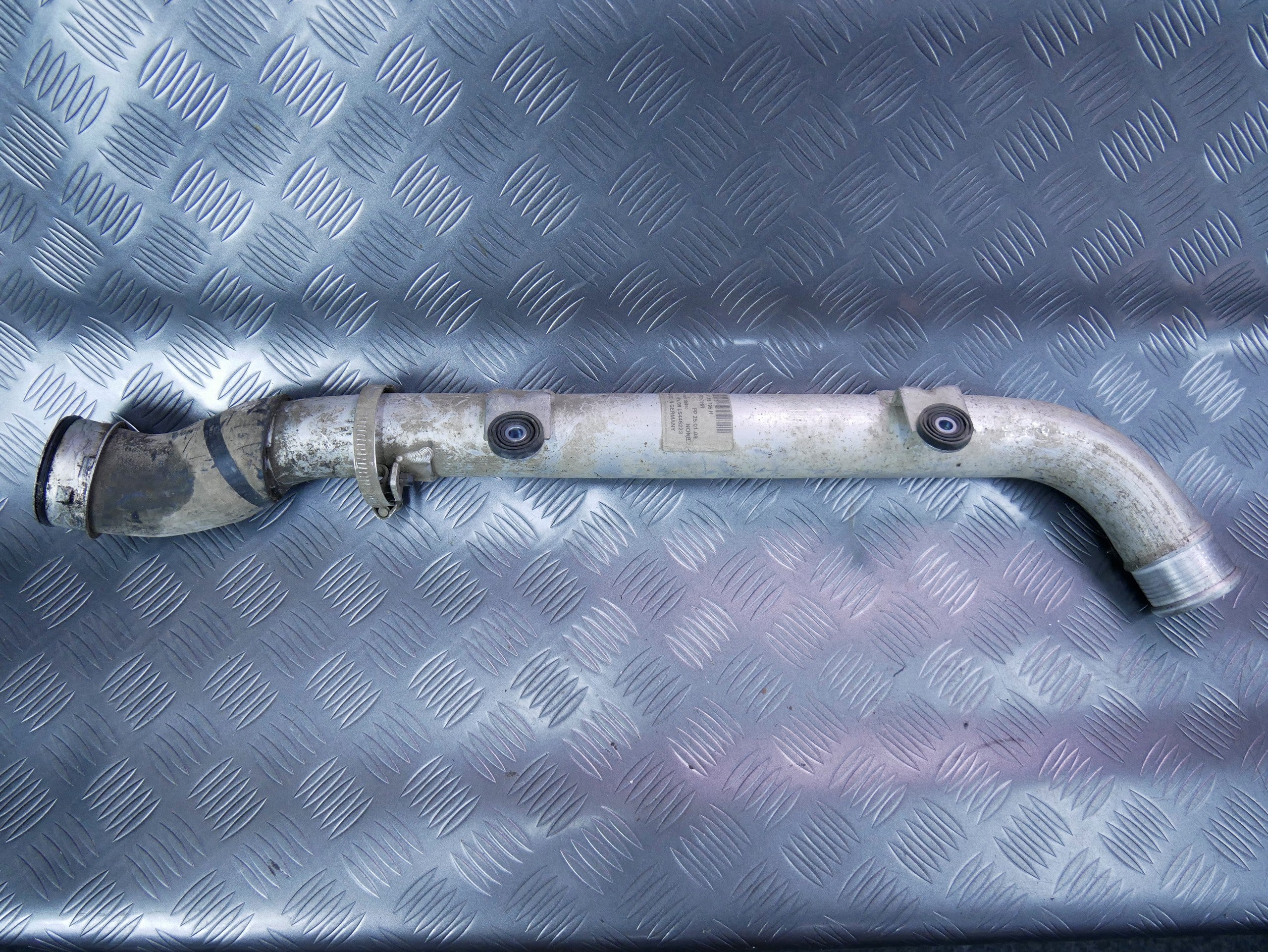 Rura powietrza IC 7L6145795H VW TOUAREG 7L 3.0 TDI