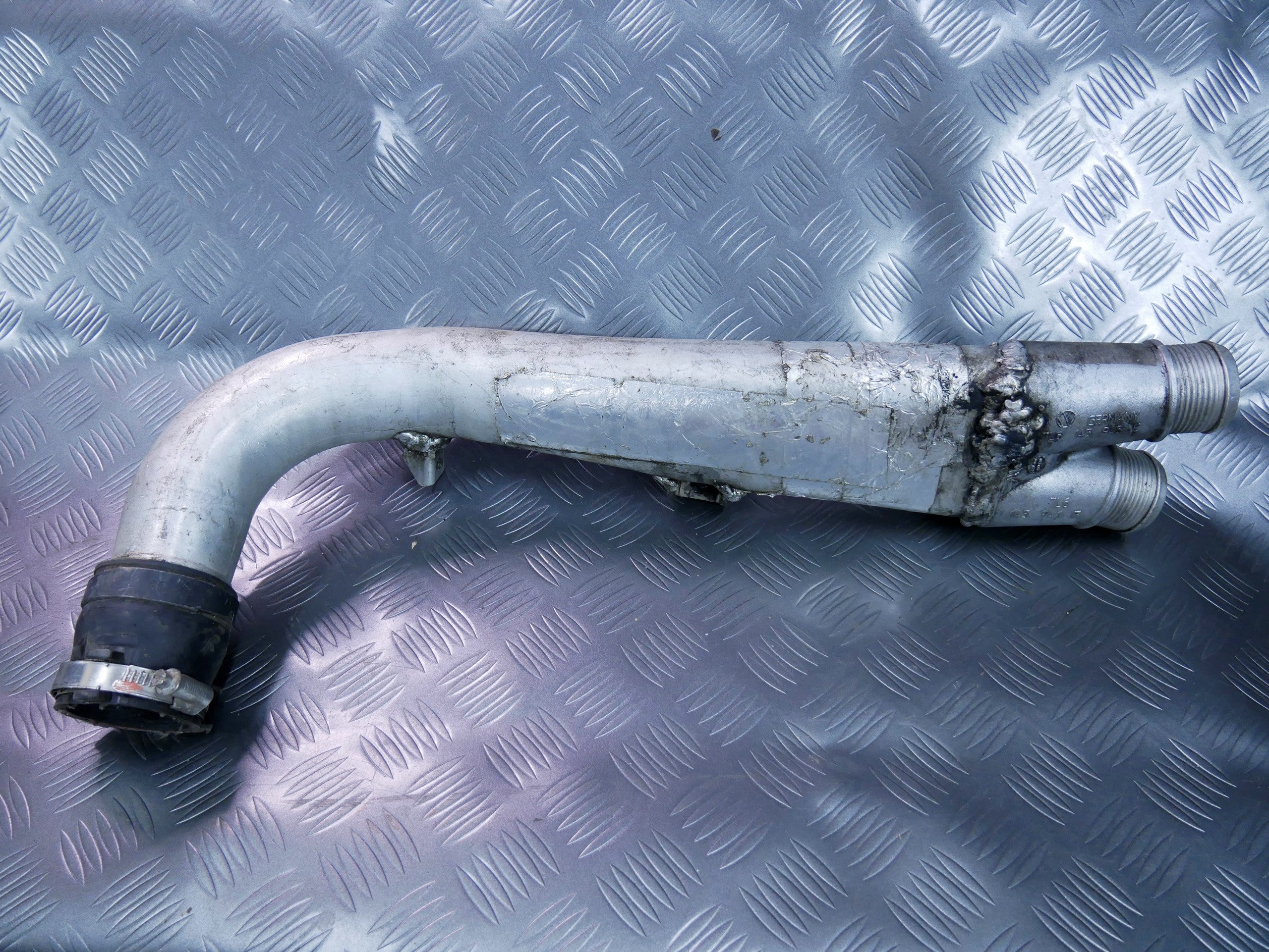 Rura powietrza IC 7L6145945C VW TOUAREG 7L 3.0 TDI