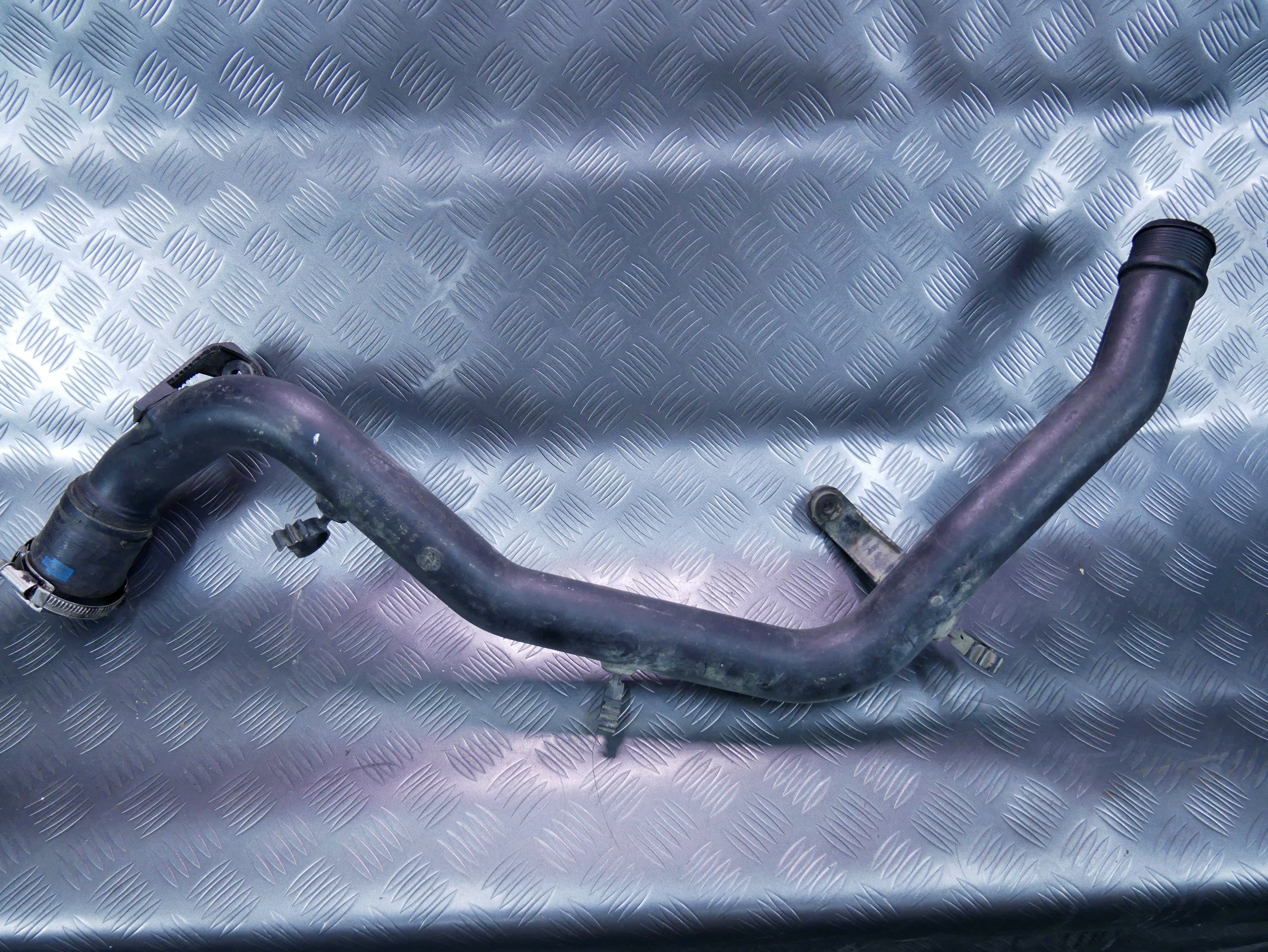 Rura powietrza IC 7L6145795S VW TOUAREG 7L 3.0 TDI