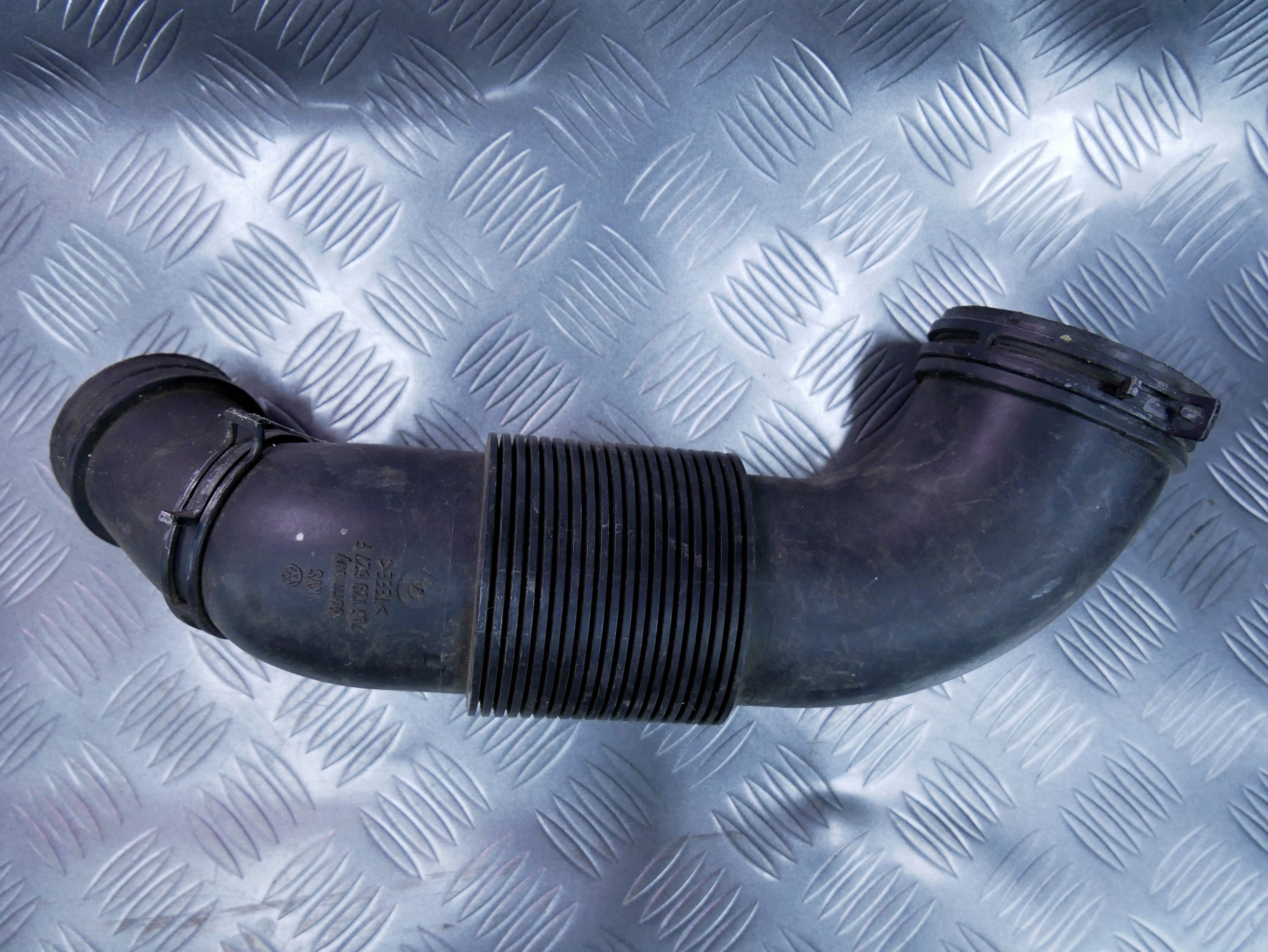 Rura powietrza filtra 7L6129627F VW TOUAREG 7L 3.0 TDI