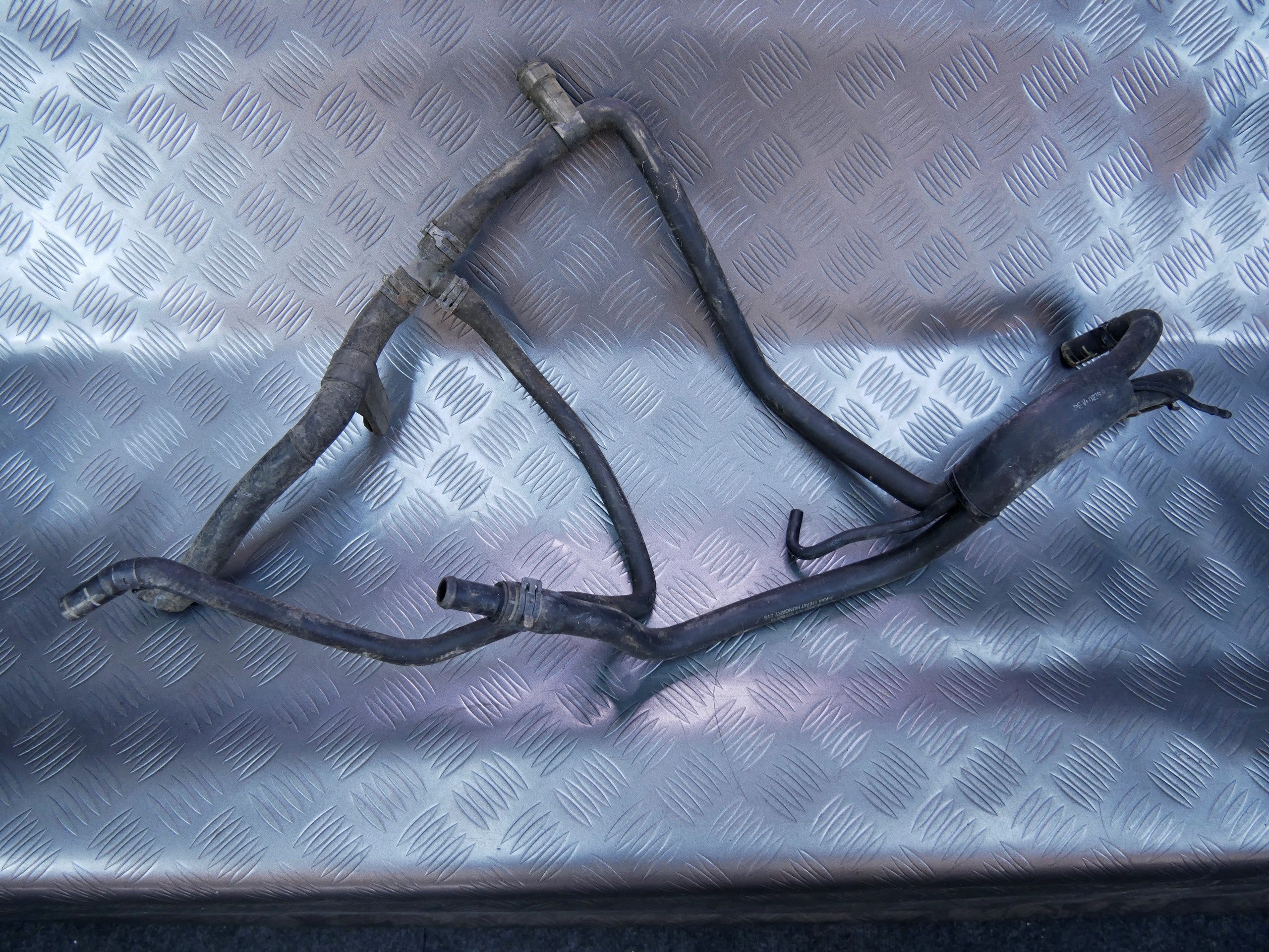 Rura wąż przewód wody 7L6122096M VW TOUAREG 7L 3.0 TDI