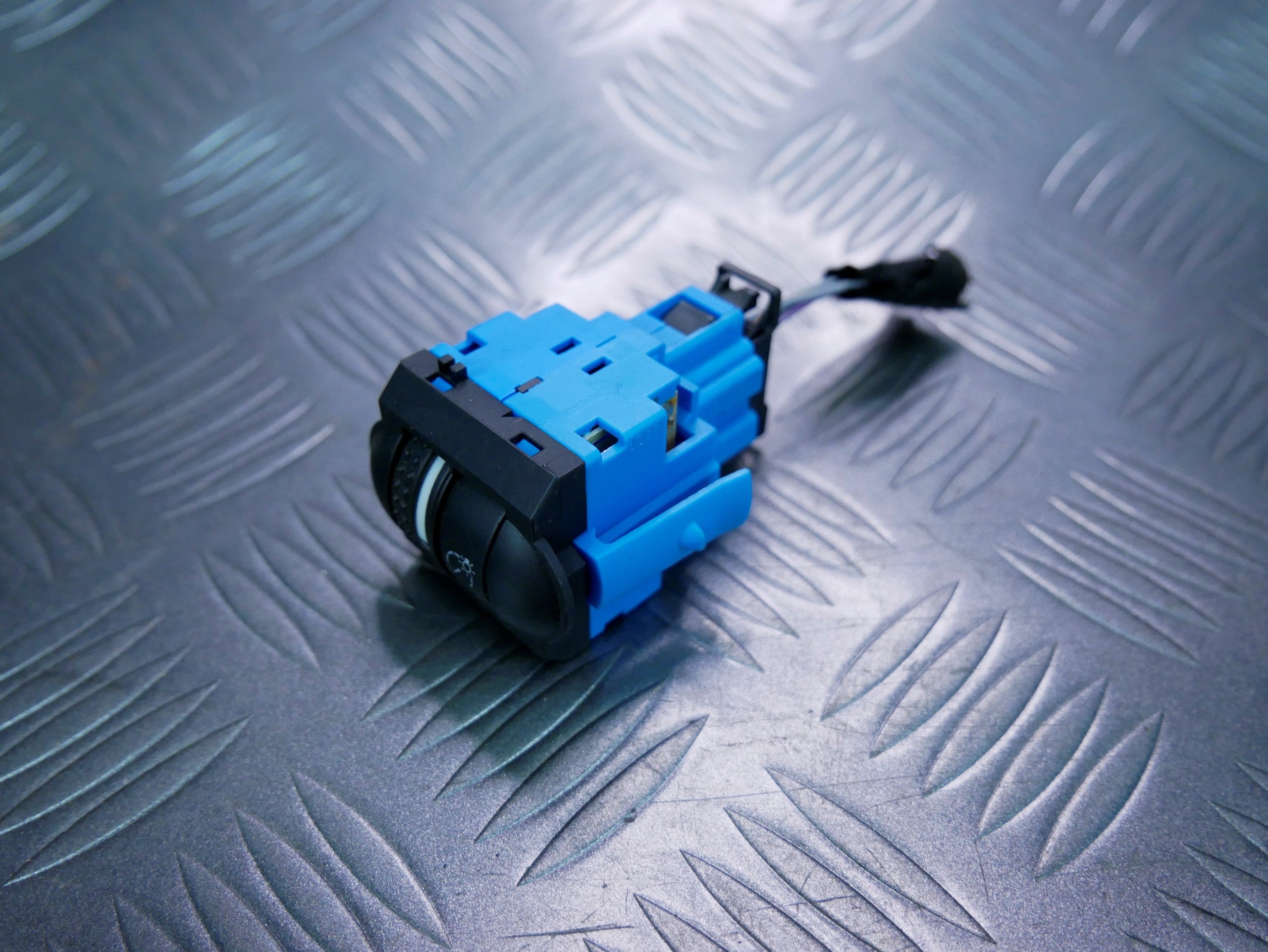 Regulator natężenia oświetlenia 7L6941334A VW TOUAREG 7L