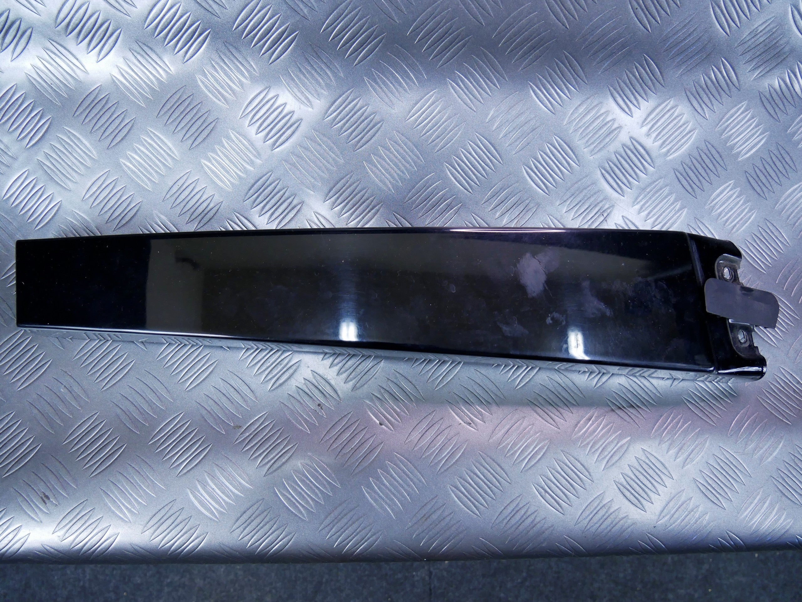 Listwa drzwi zewnętrzna przód lewa 7L0853455 VW TOUAREG 7L