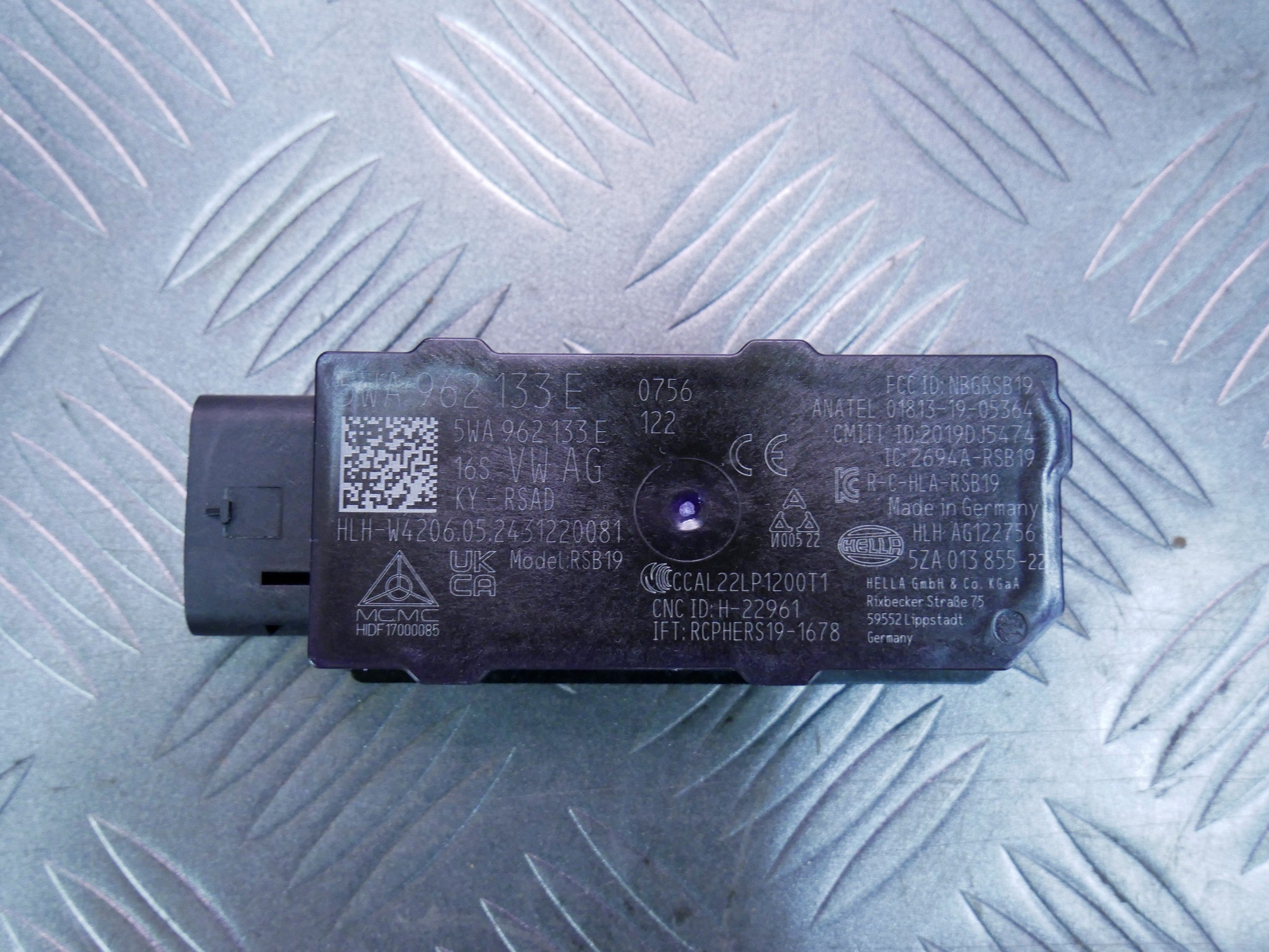 Wzmacniacz antenowy 5WA962133E VW CADDY V 2K7