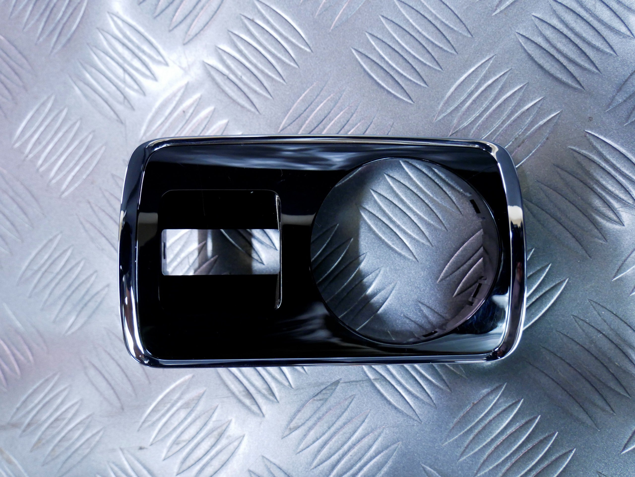 Obudowa ramka włącznika świateł 3T1941565 SKODA SUPERB II