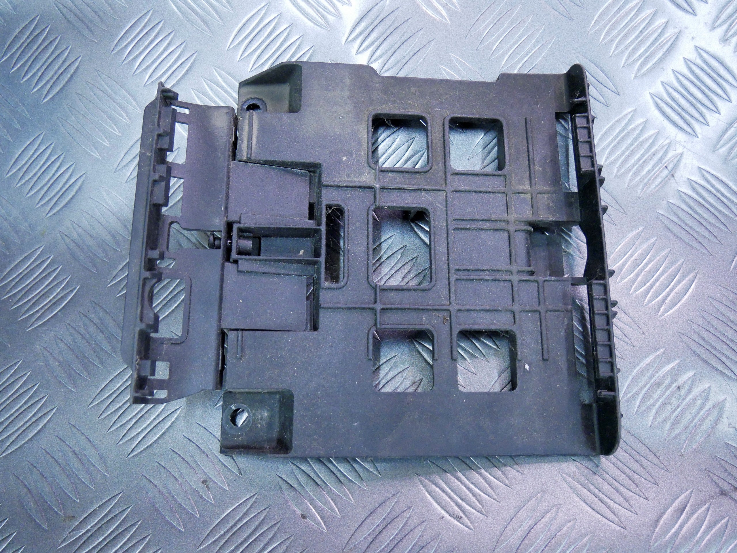 Mocowanie sterownika 5K0906970 SKODA SUPERB II