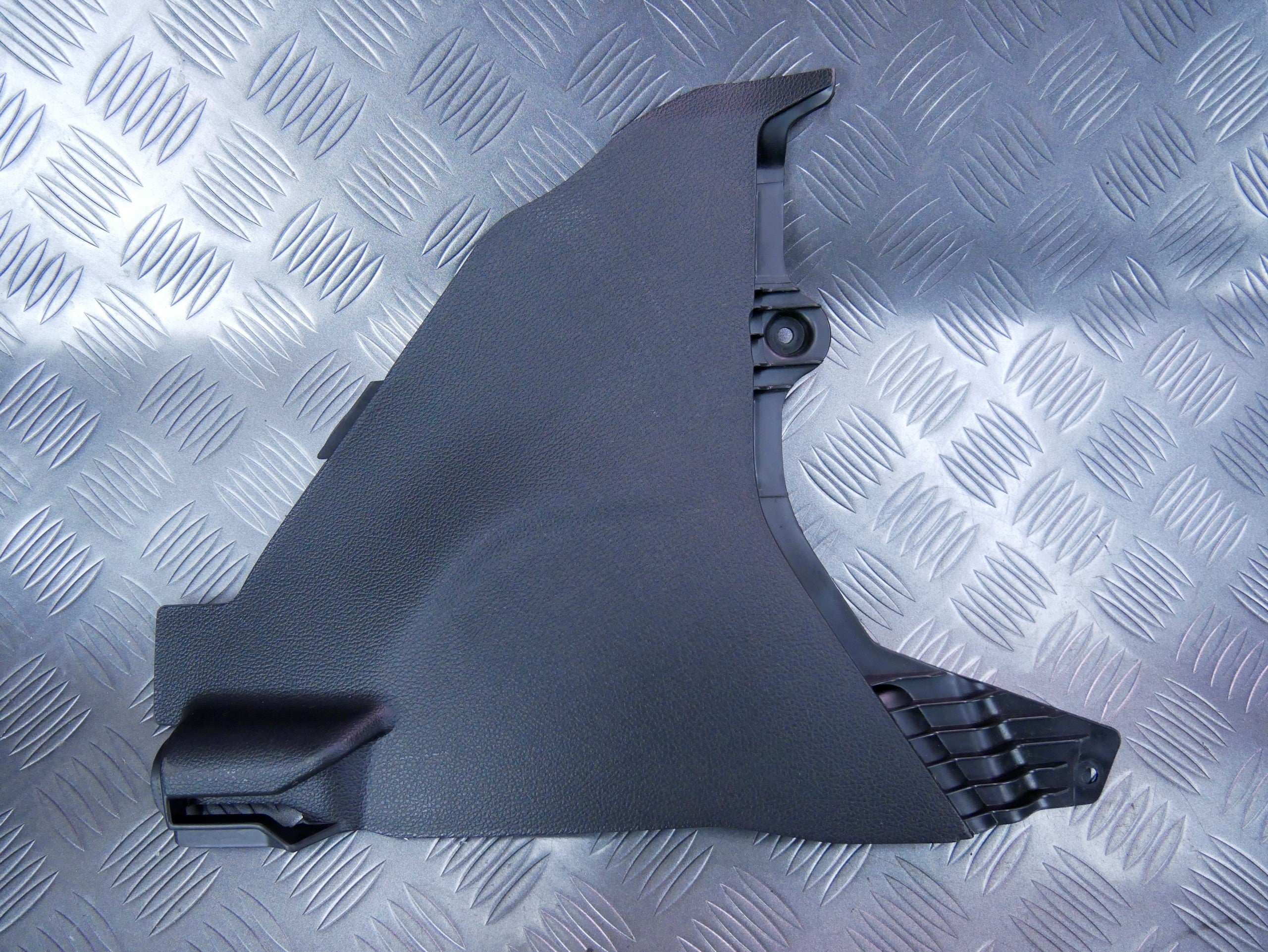 Zaślepka osłona tunelu prawa 13260366 OPEL MERIVA B