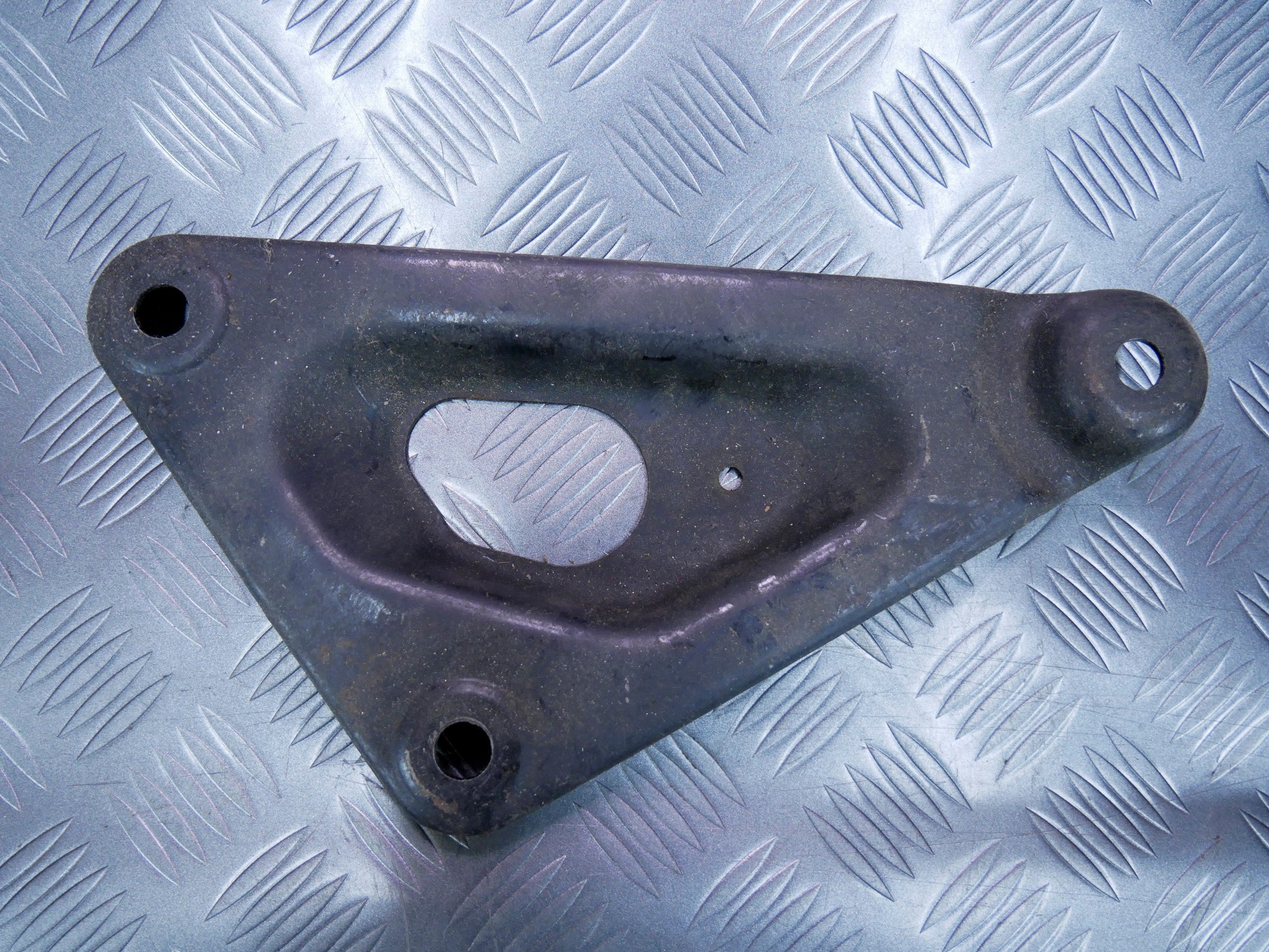 Wspornik mocowanie wózka lewe OPEL MERIVA B