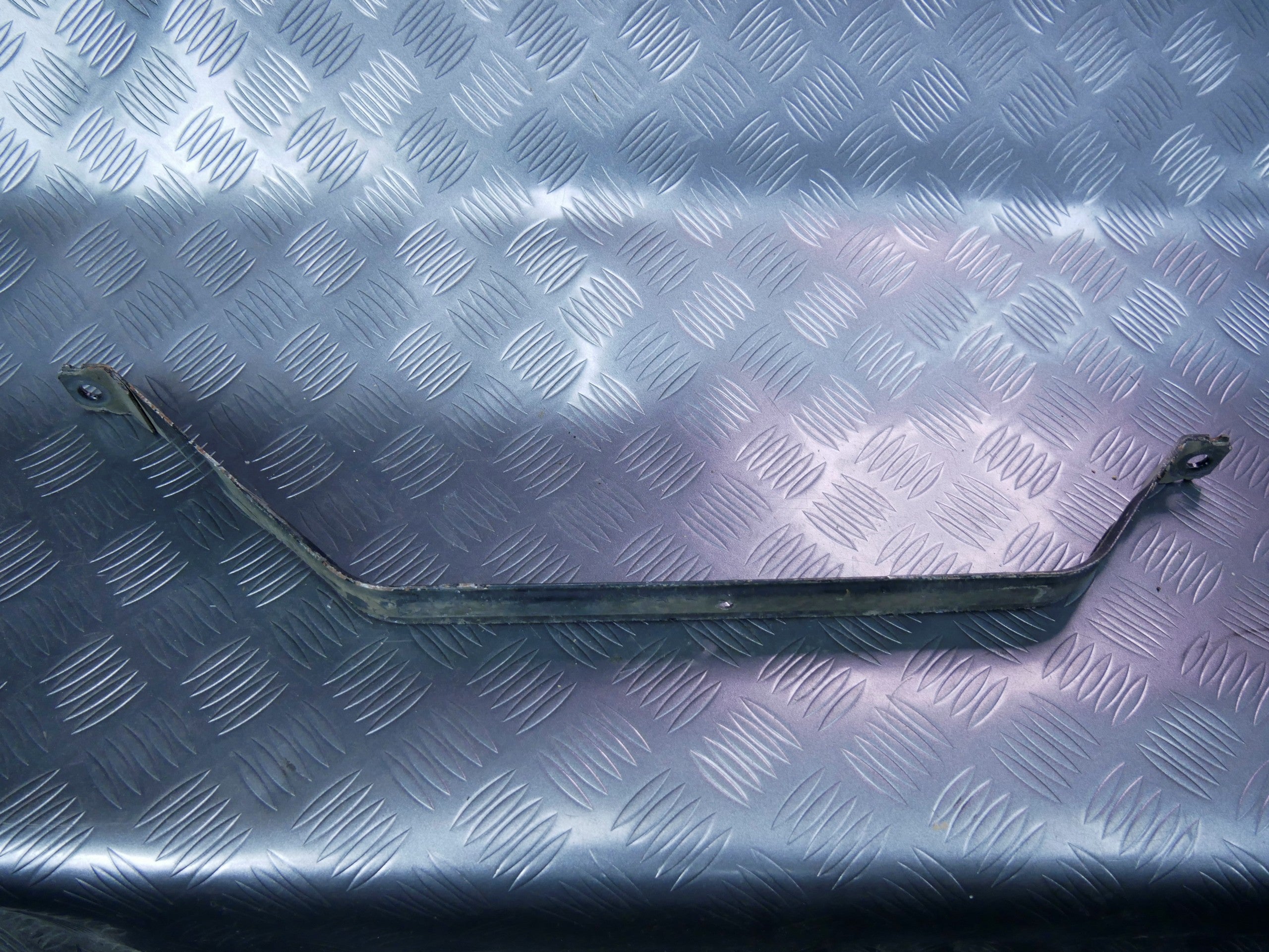 Mocowanie obejma baku paliwa 13261879 OPEL MERIVA B