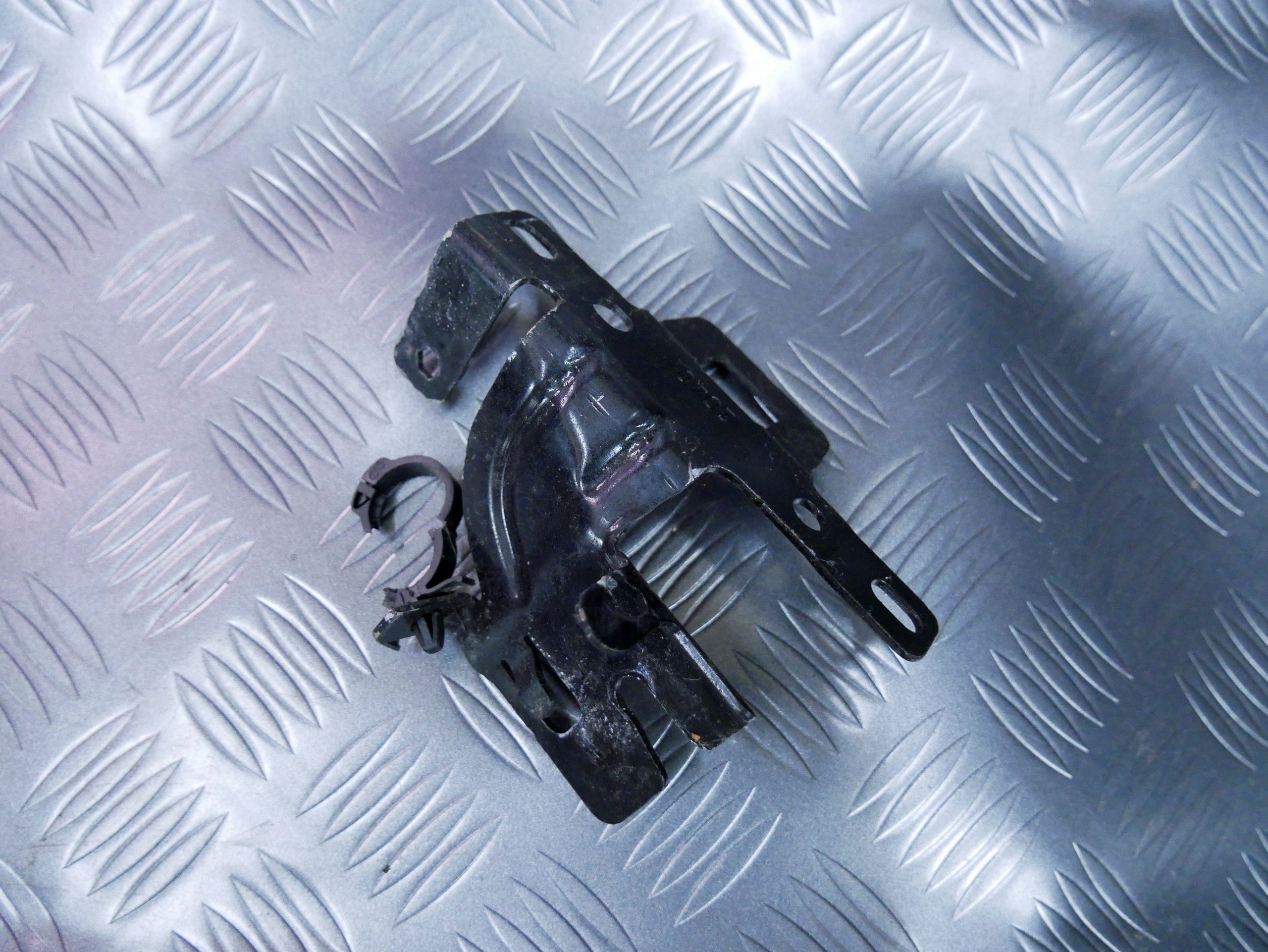 Mocowanie wiązki przewodów 13315757 OPEL MERIVA B