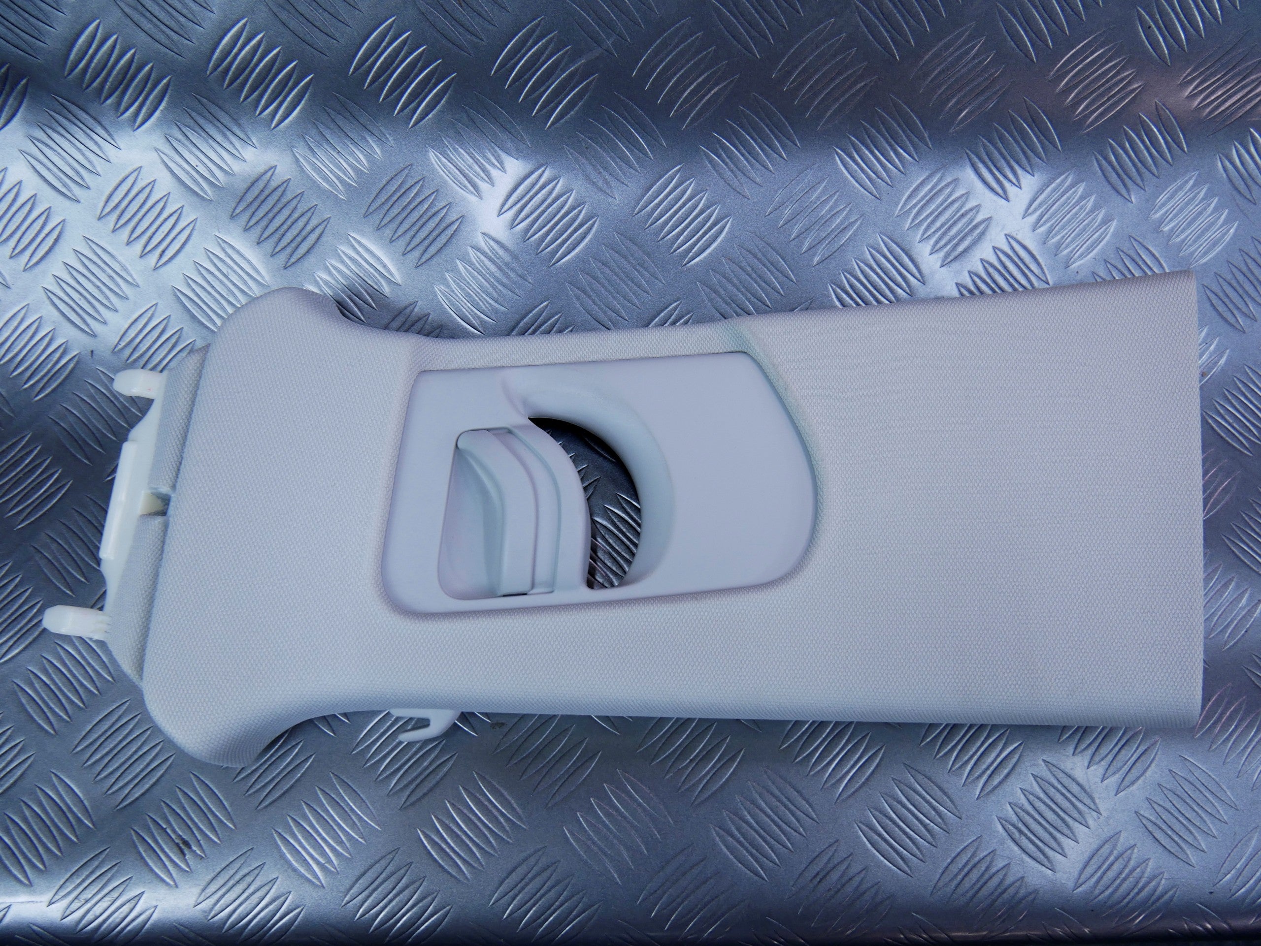 Osłona poszycie słupka środkowego lewe 8U0867243 AUDI Q3 8U0