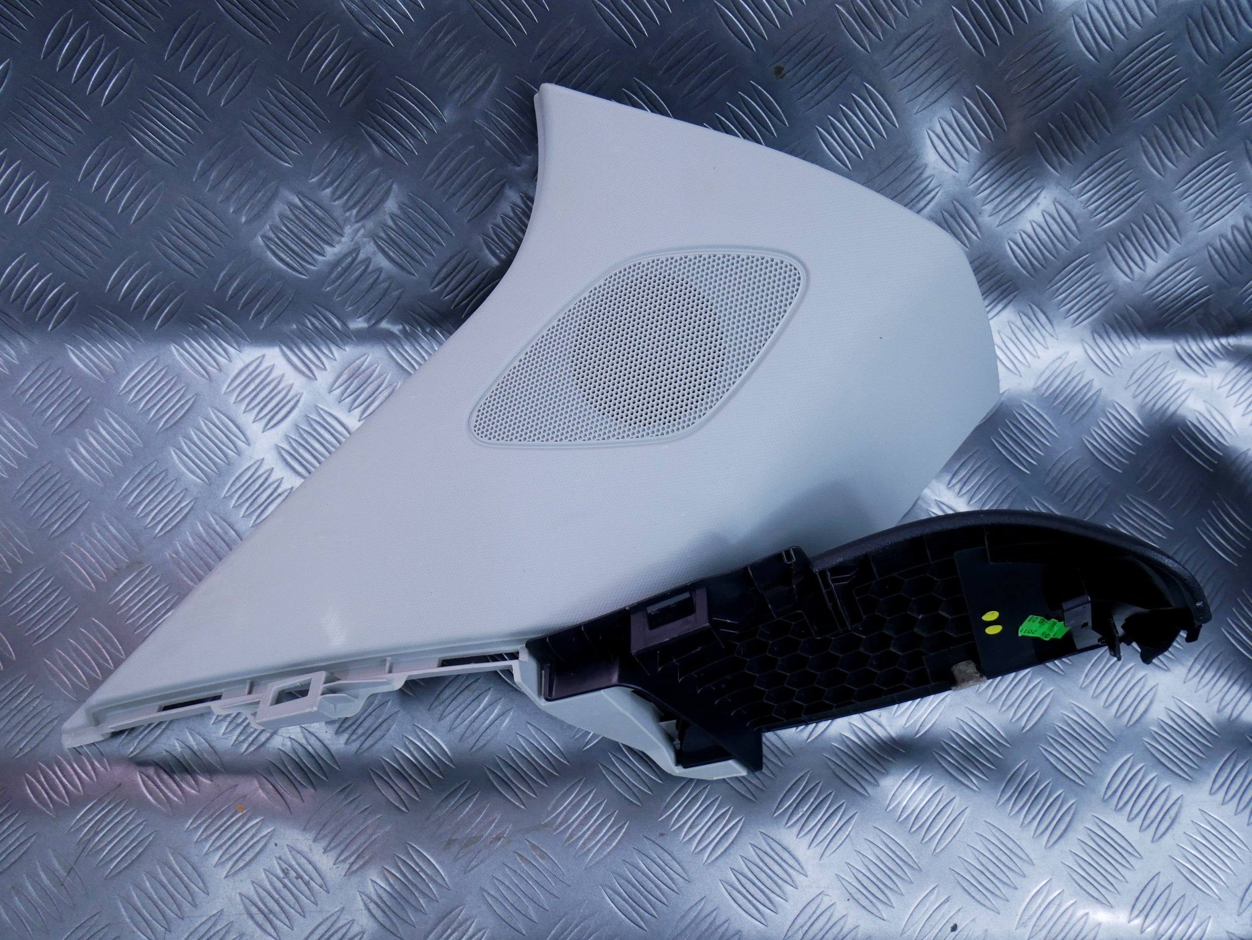 Osłona poszycie słupka tył lewe 8U0867245 AUDI Q3 8U0