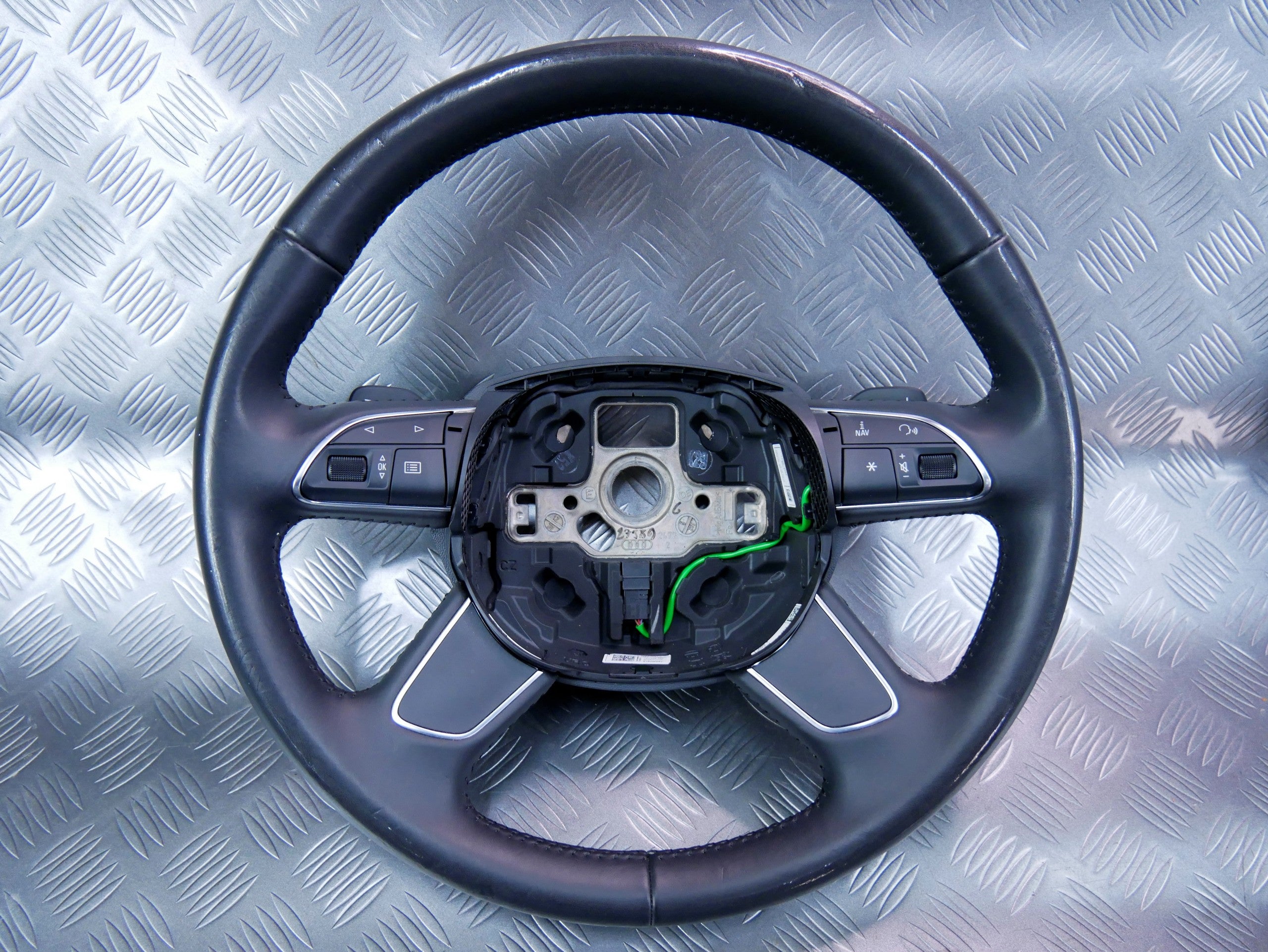 Kierownica skórzana wielofunkcyjna 8U0419091C AUDI Q3 8U0