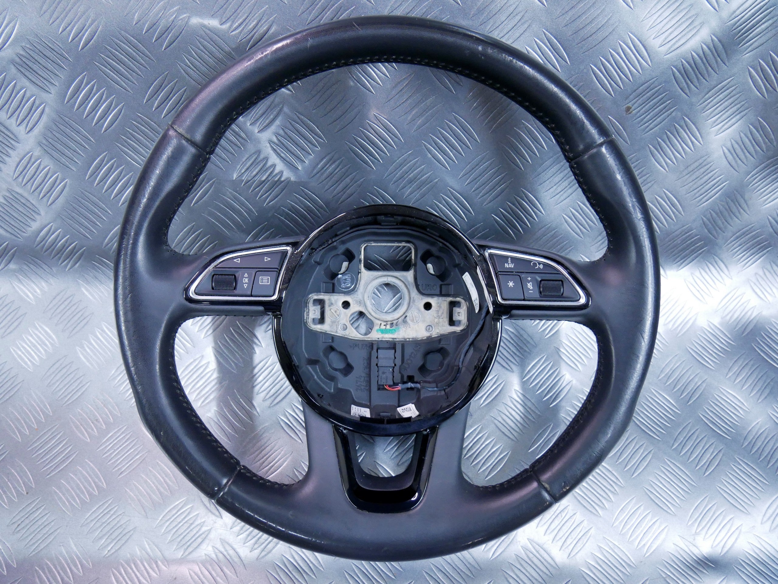 Kierownica skórzana wielofunkcyjna 8U0419091G AUDI Q3 8U0