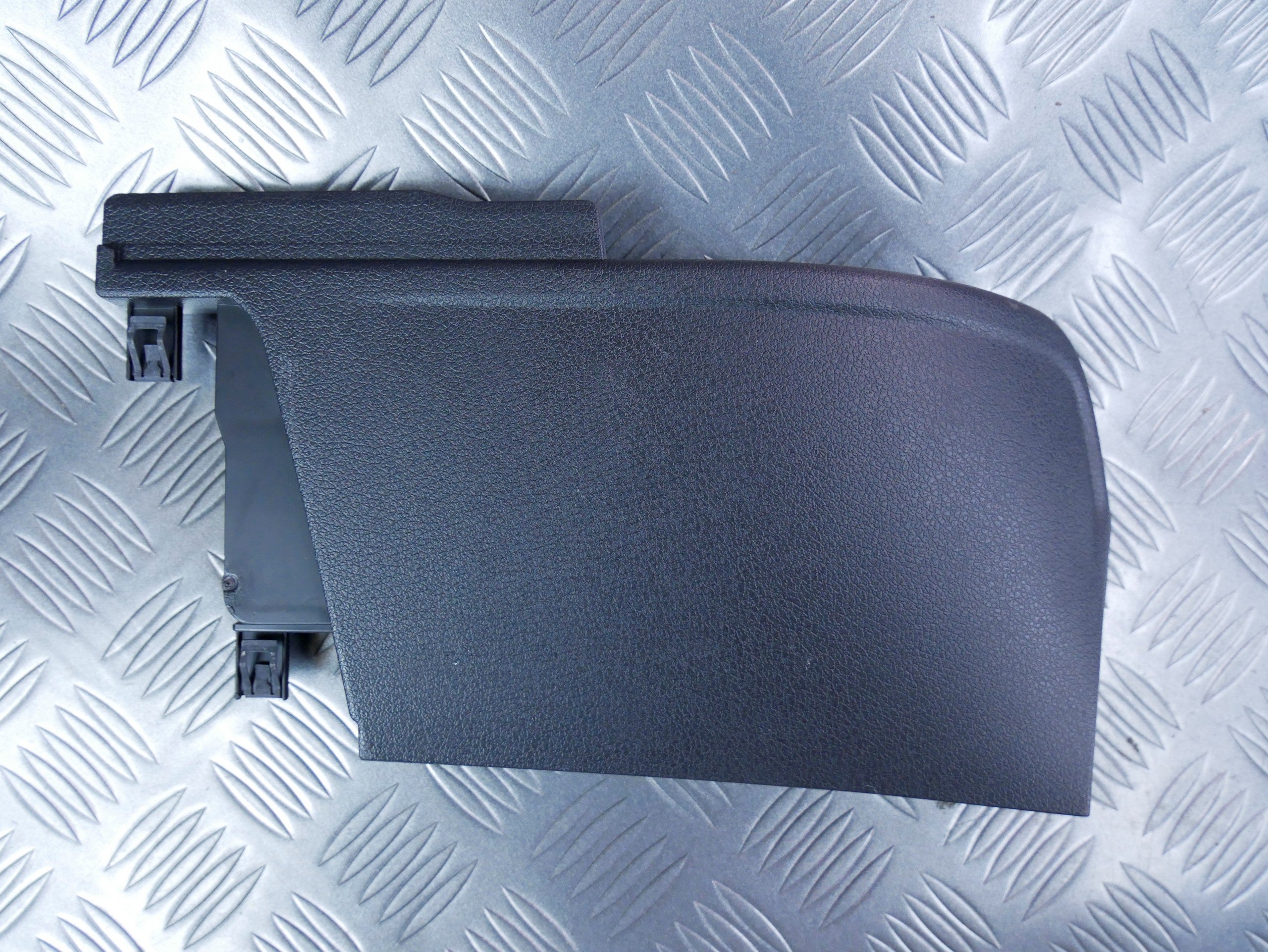 Osłona zaślepka słupka tył tylna prawa 8U0868606 AUDI Q3 8U0