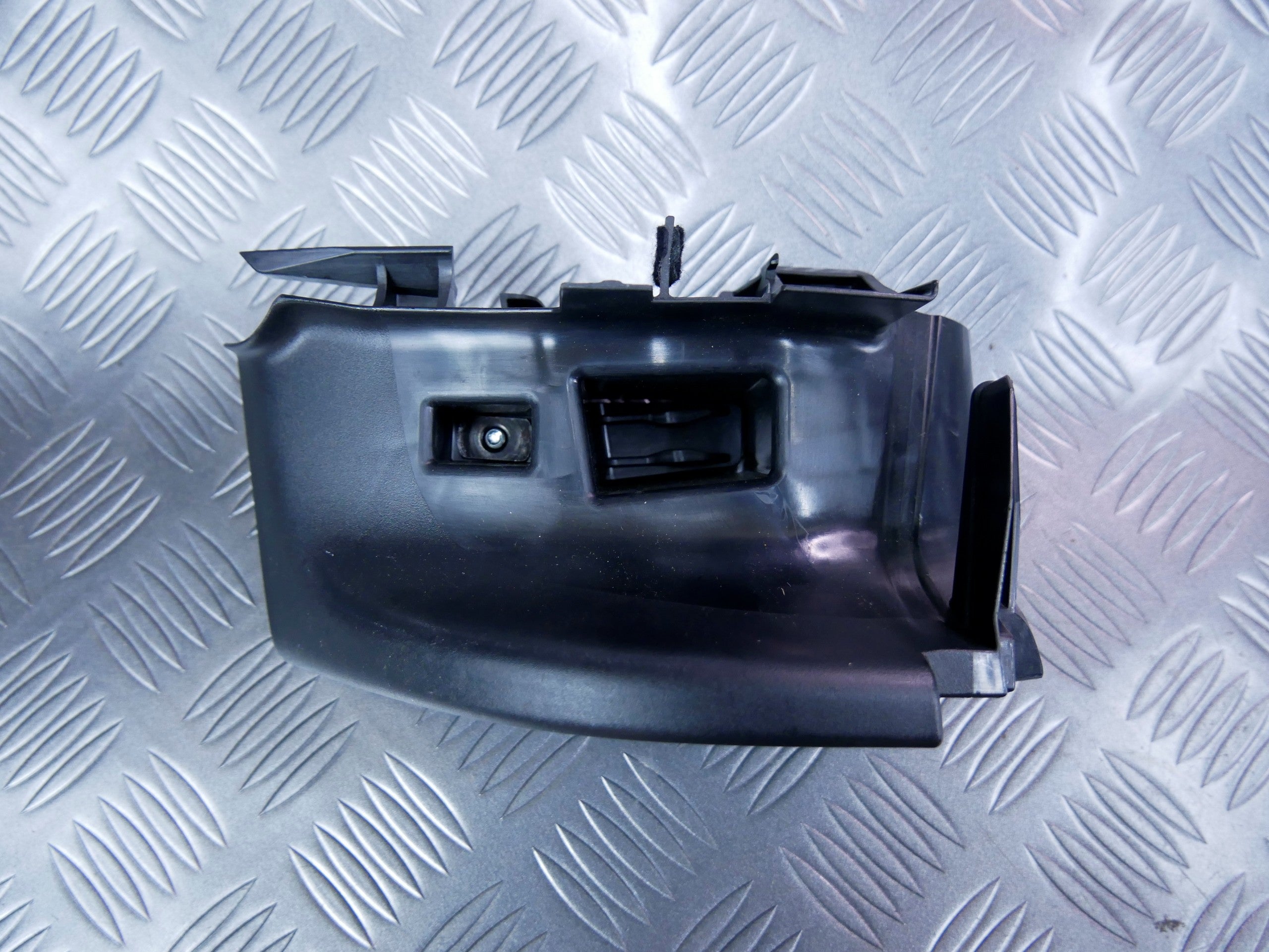 Prowadnica pasa tył prawa 8U0857792A AUDI Q3 8U0