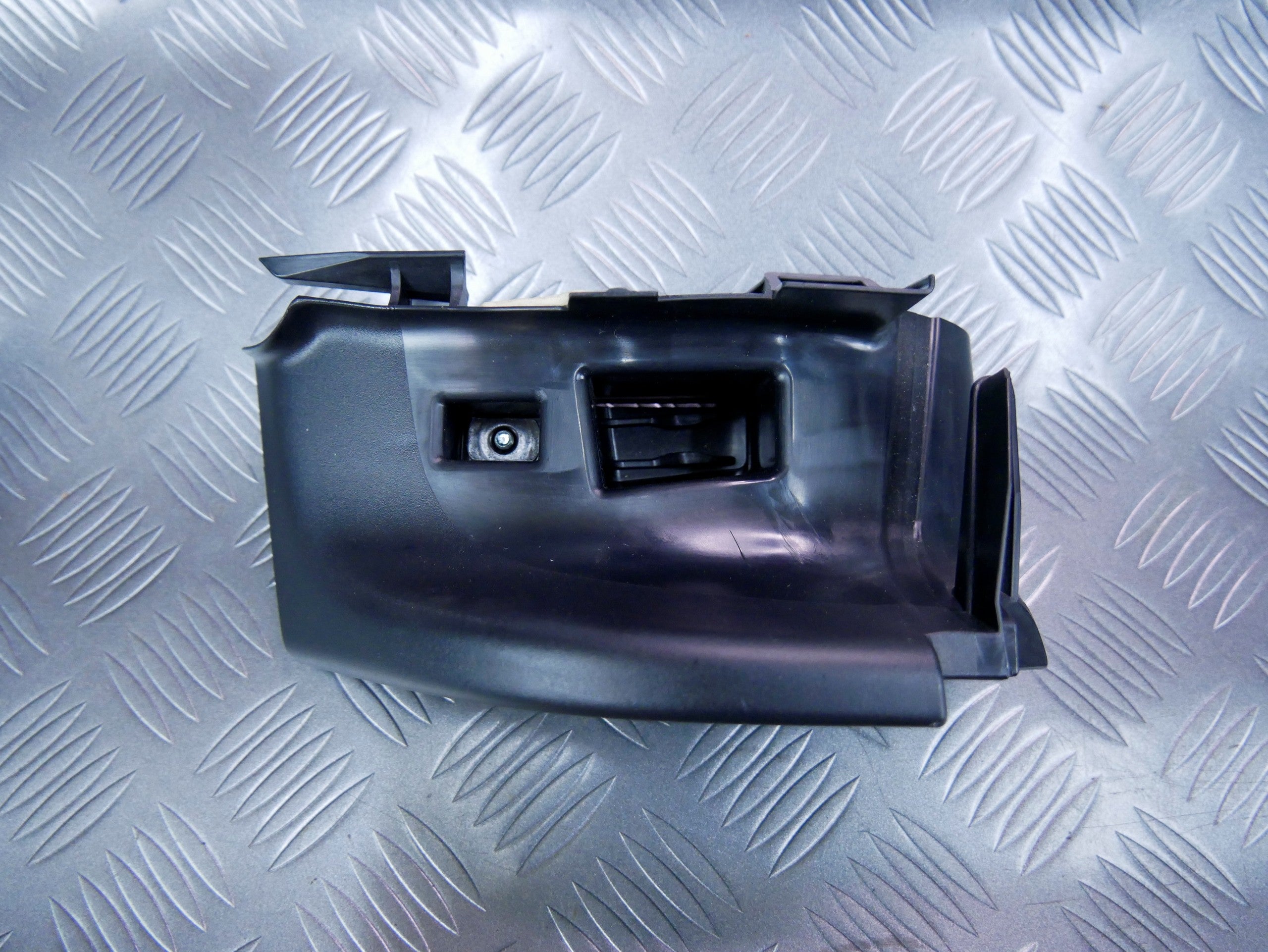 Prowadnica pasa tył prawa 8U0857792 AUDI Q3 8U0