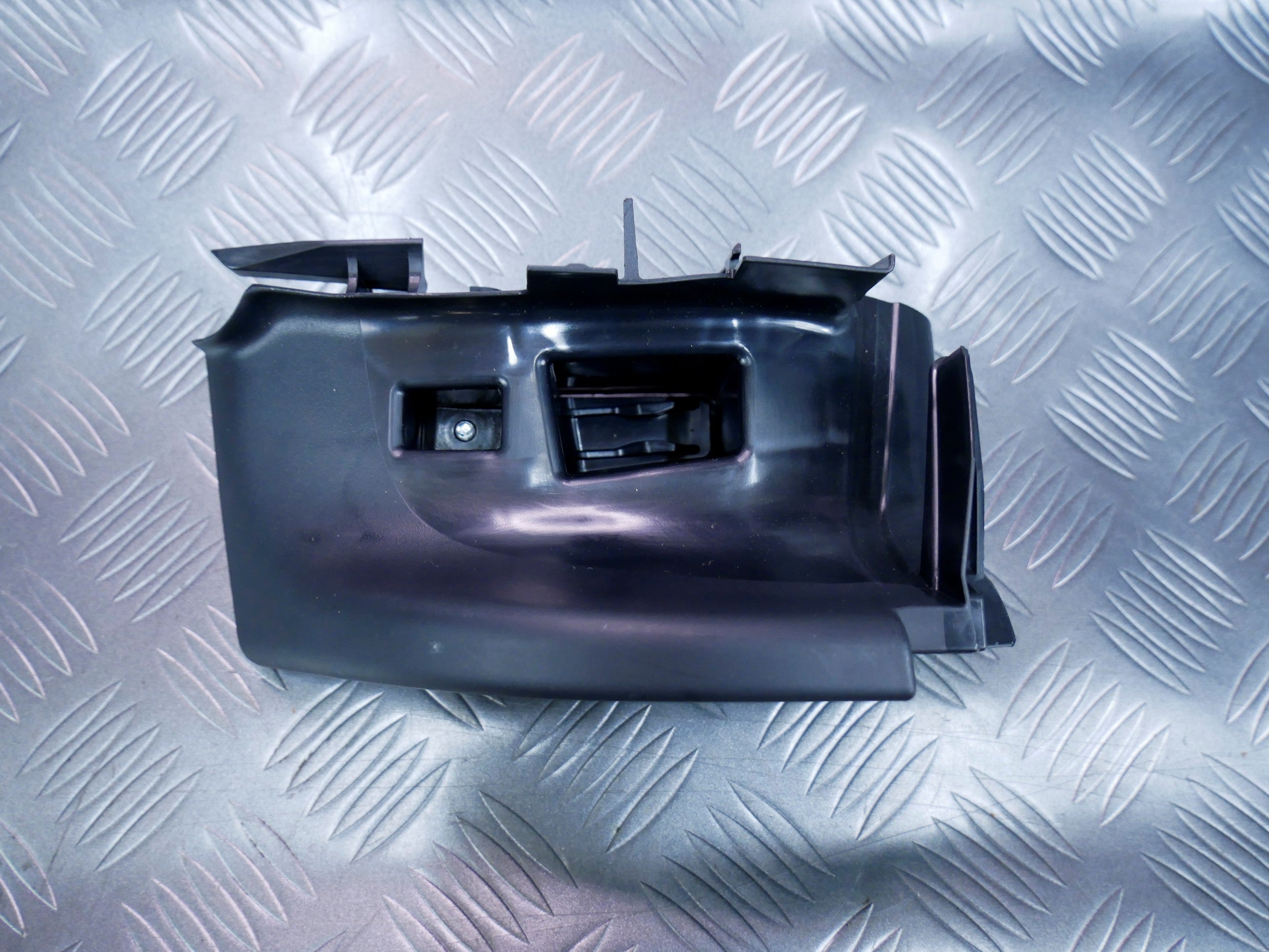 Prowadnica pasa tył prawa 8U0857792B AUDI Q3 8U0