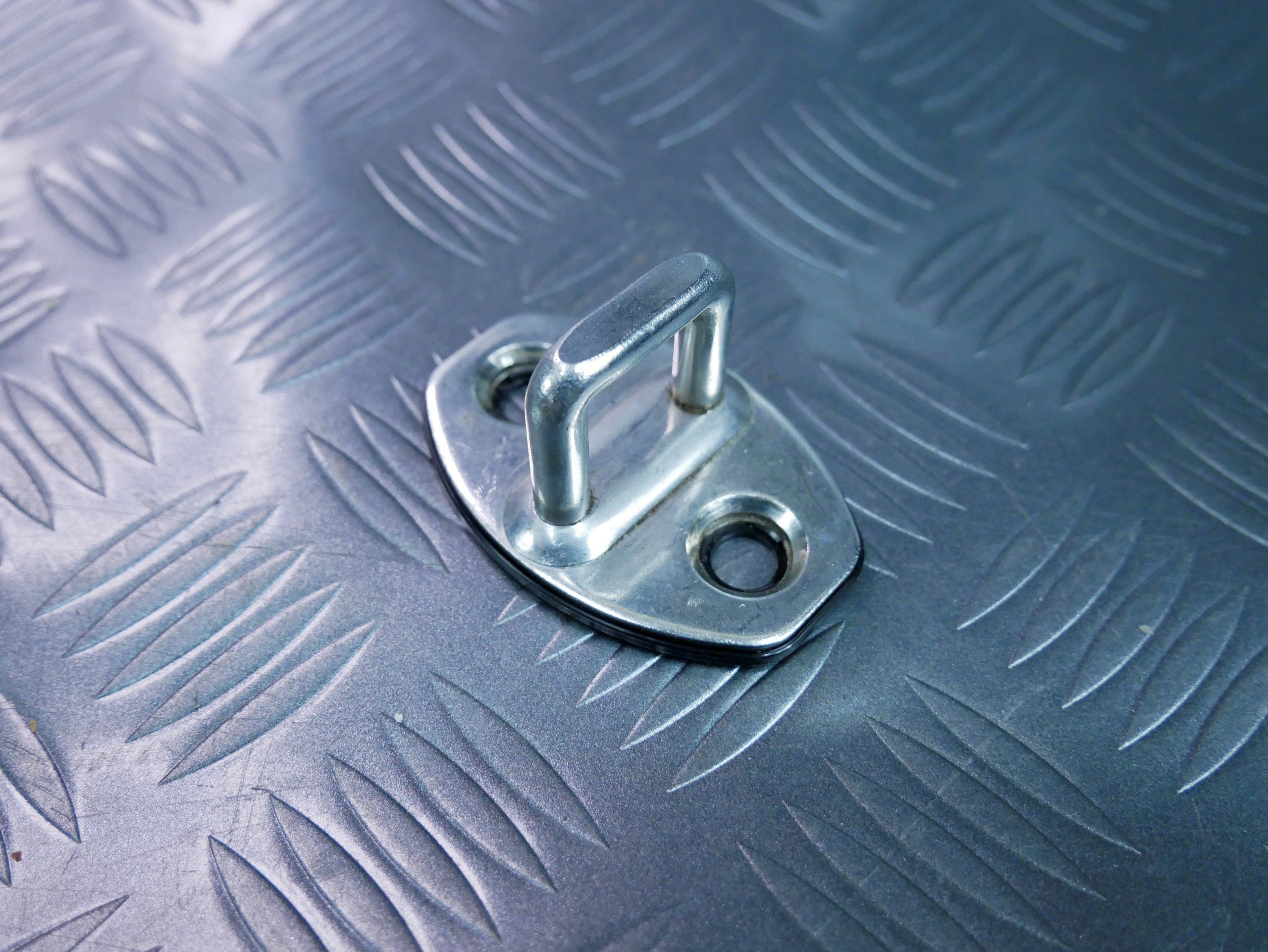 Zamek rygiel drzwi 8T0837033 AUDI Q3 8U0