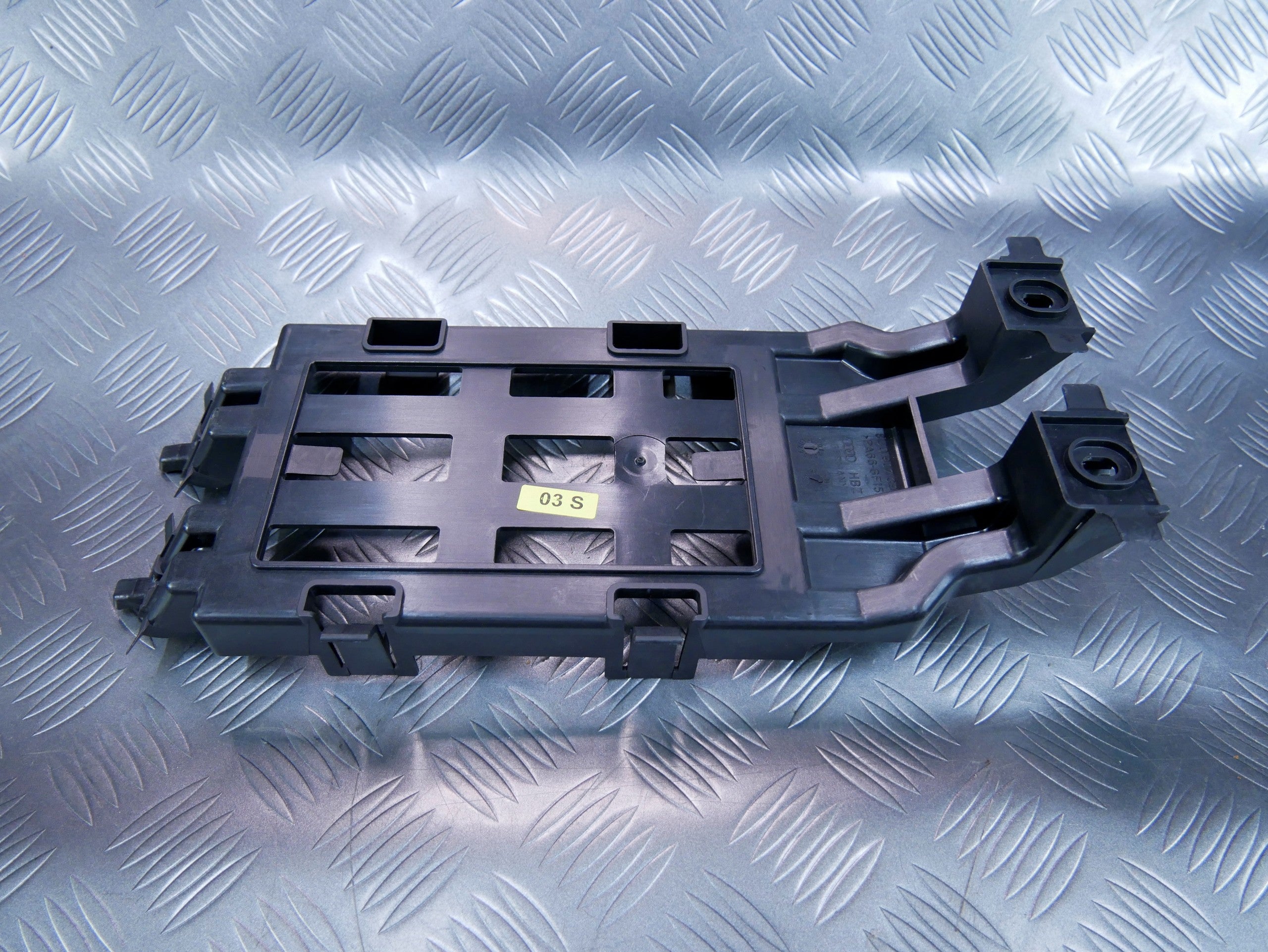 Mocowanie sterownika 8U0907392 AUDI Q3 8U0