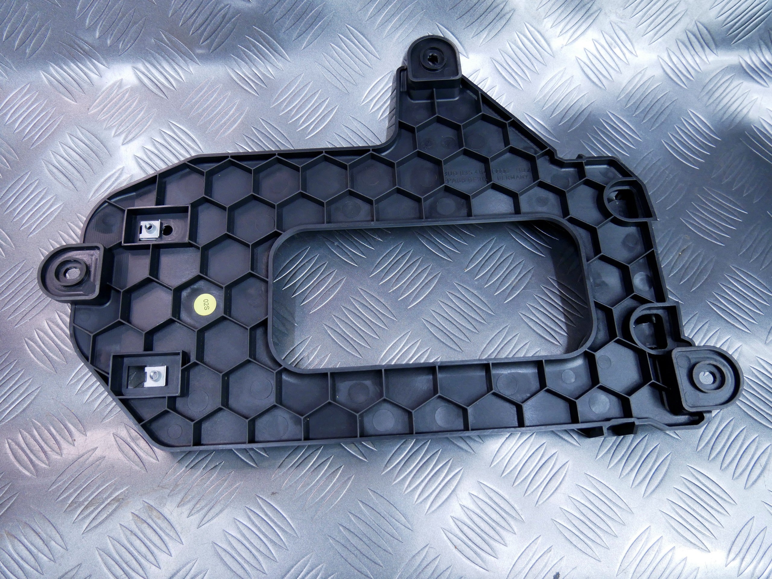 Mocowanie wzmacniacza 8U0035464 AUDI Q3 8U0