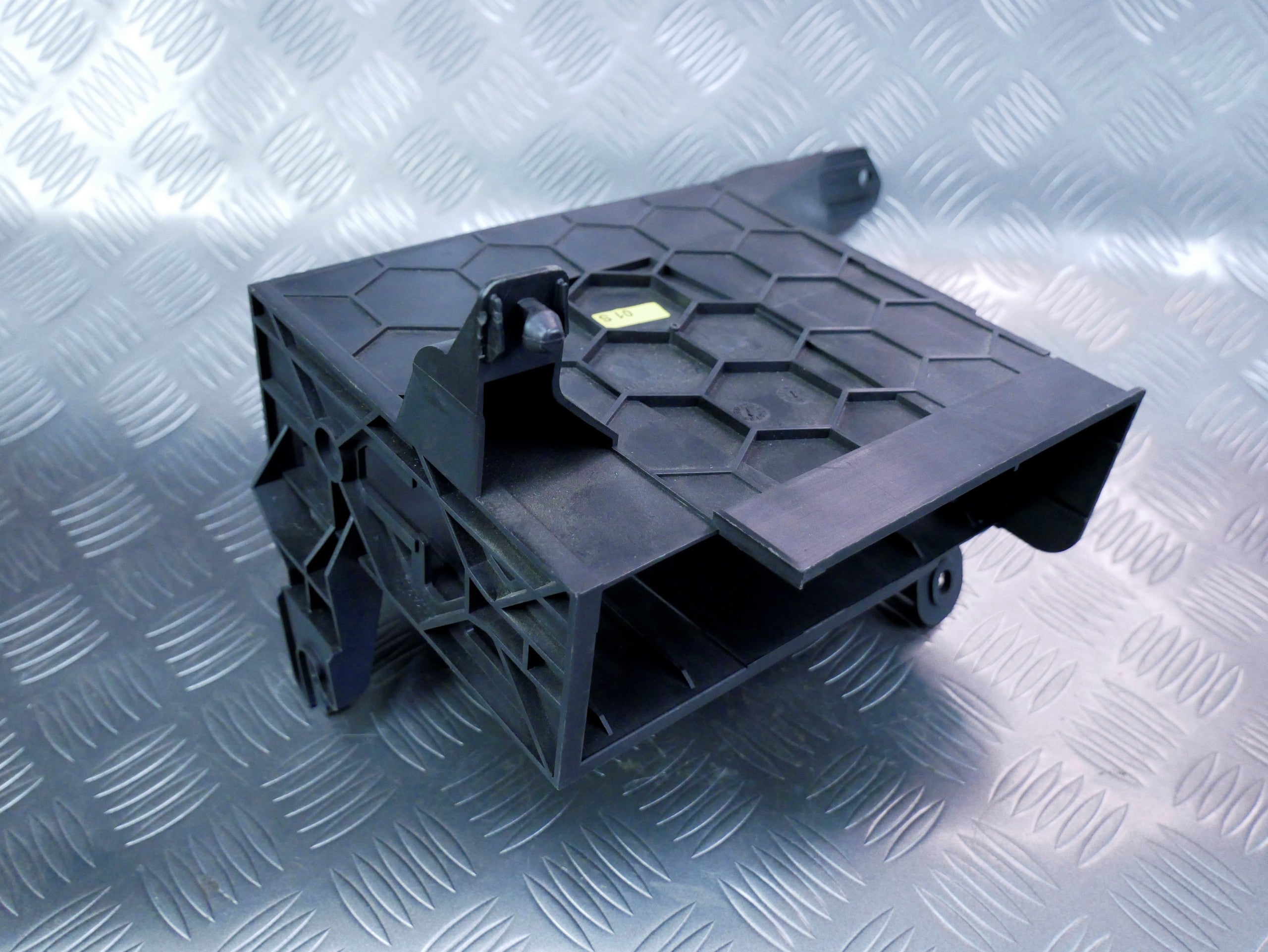 Mocowanie zmieniarki 8U0907462 AUDI Q3 8U0