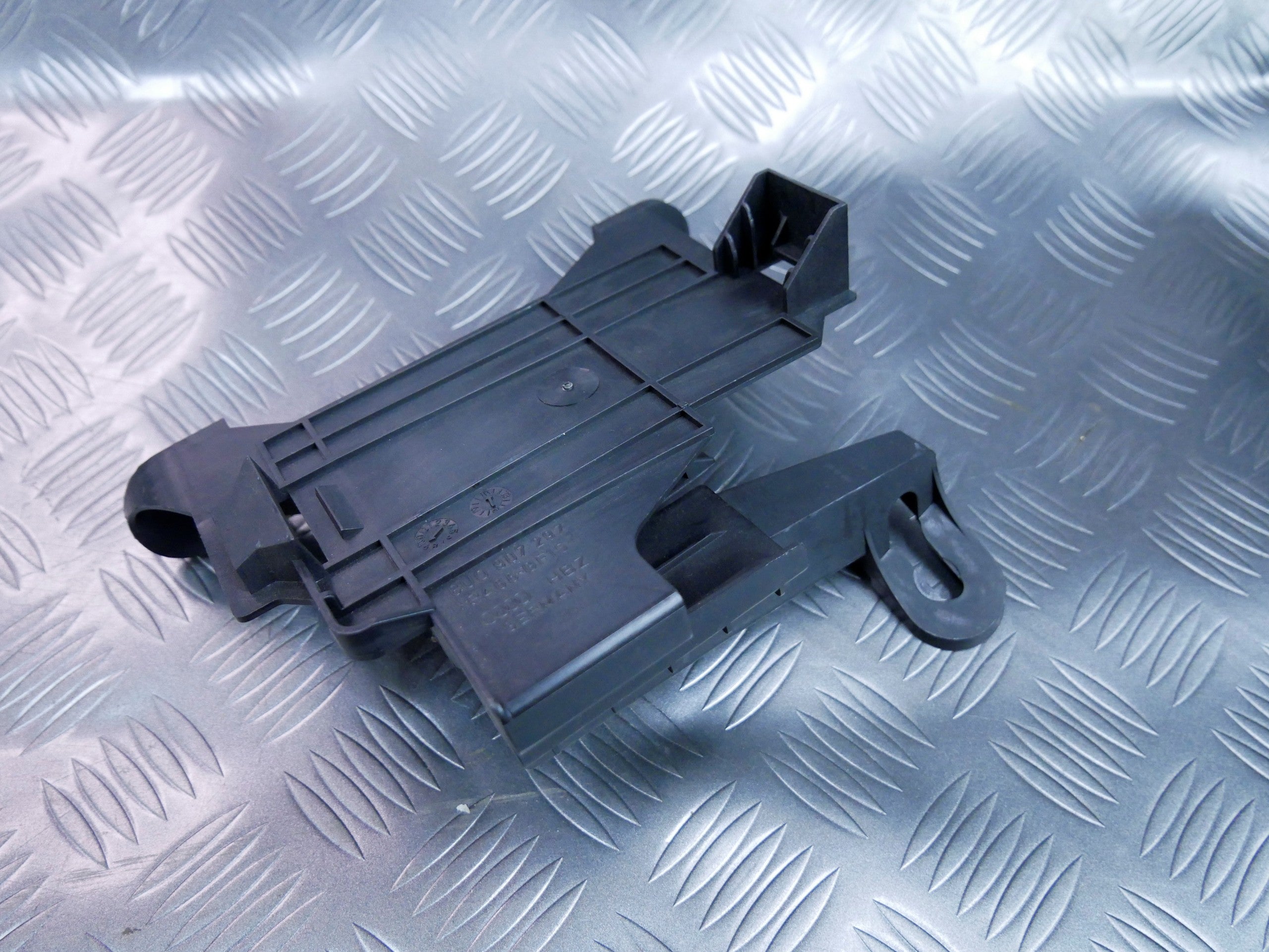 Mocowanie sterownika 8U0907297 AUDI Q3 8U0