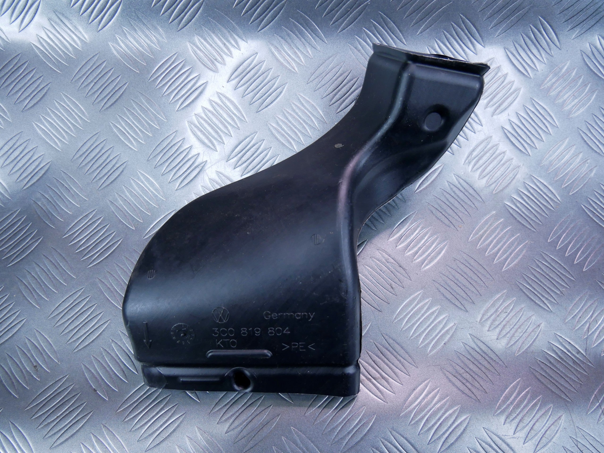 Kanał powietrza nagrzewnicy 3C0819804 AUDI Q3 8U0