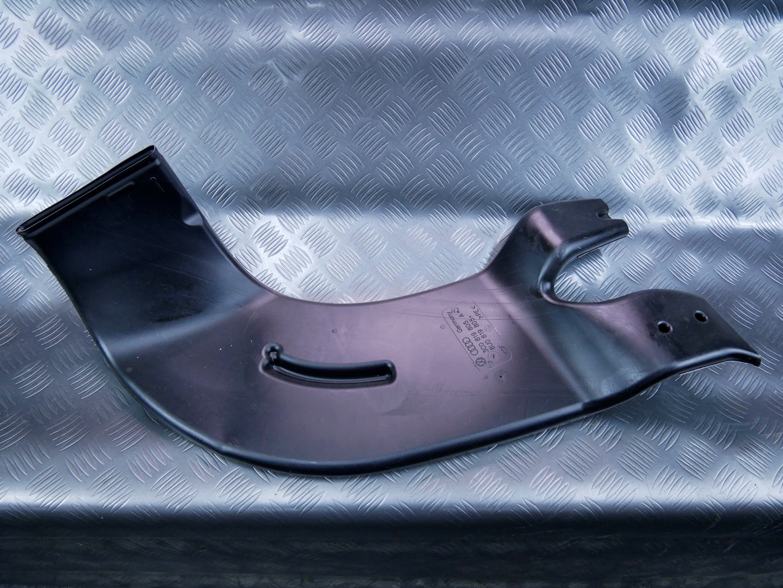 Kanał powietrza nagrzewnicy 8U0819805 AUDI Q3 8U0