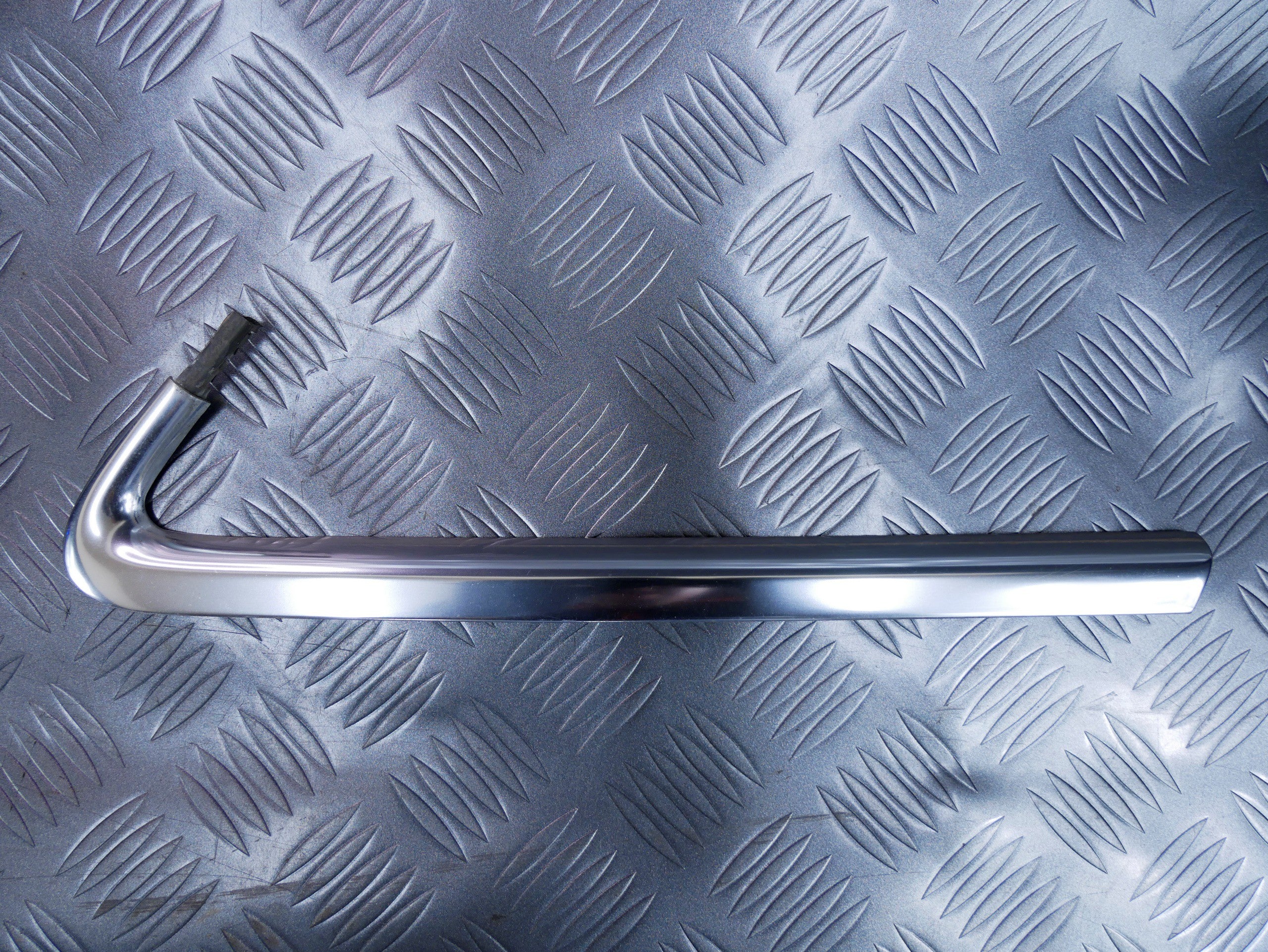 Listwa szyby chrom tył tylna prawa 8U0853346 AUDI Q3 8U0