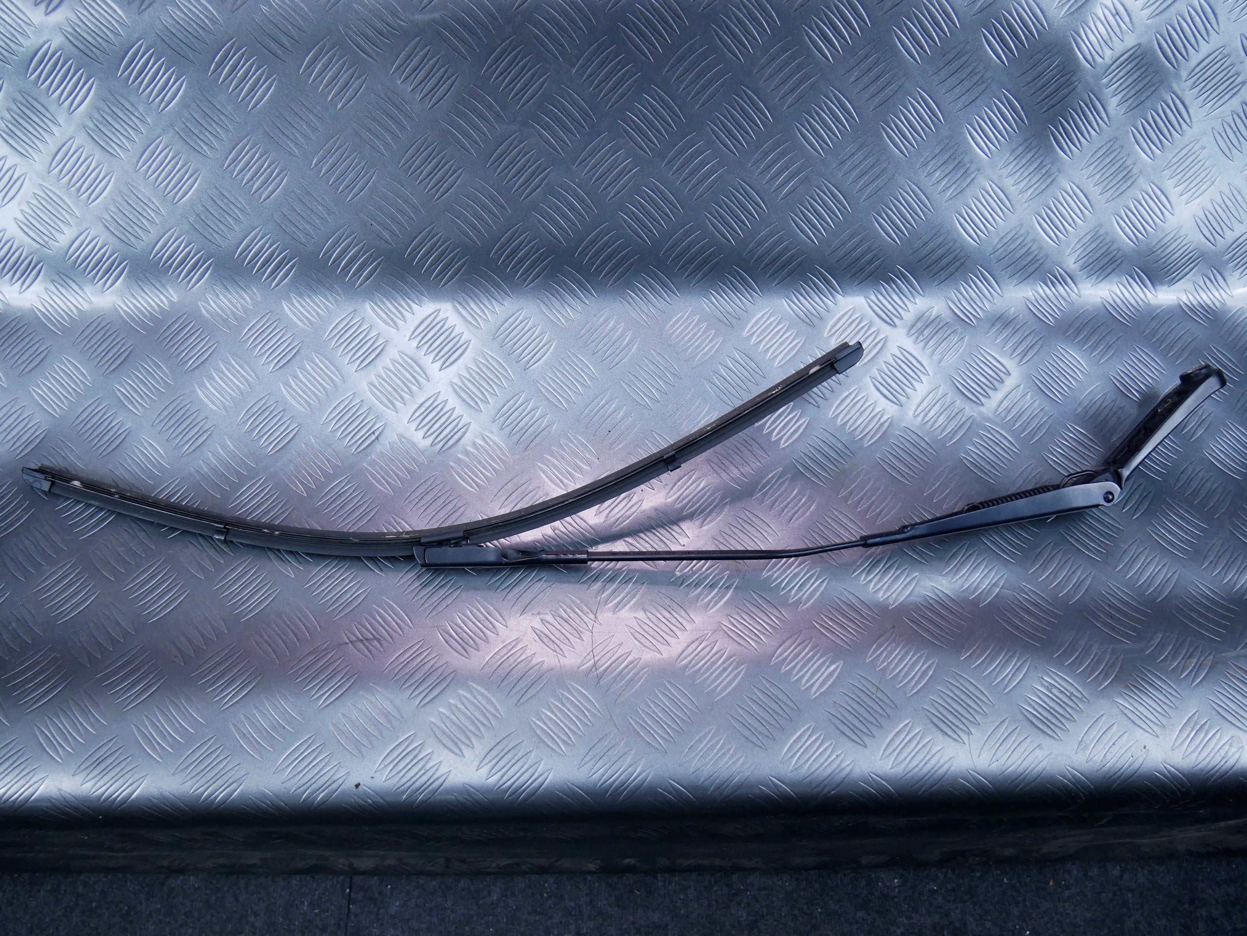 Ramię wycieraczka lewa 8U1955407 AUDI Q3 8U0