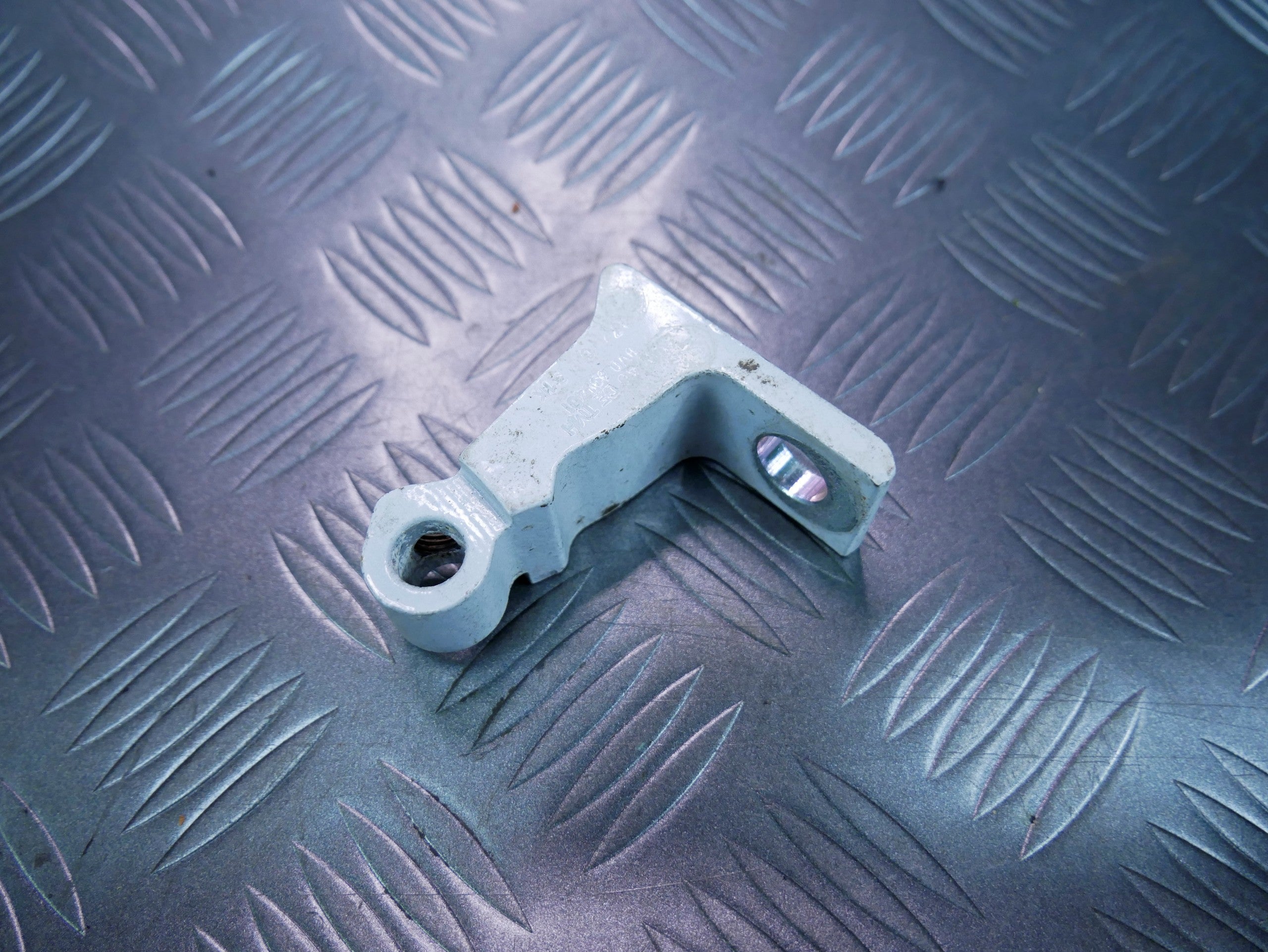 Zawias drzwi przód tył lewy 8V0831401 AUDI Q3 8U0