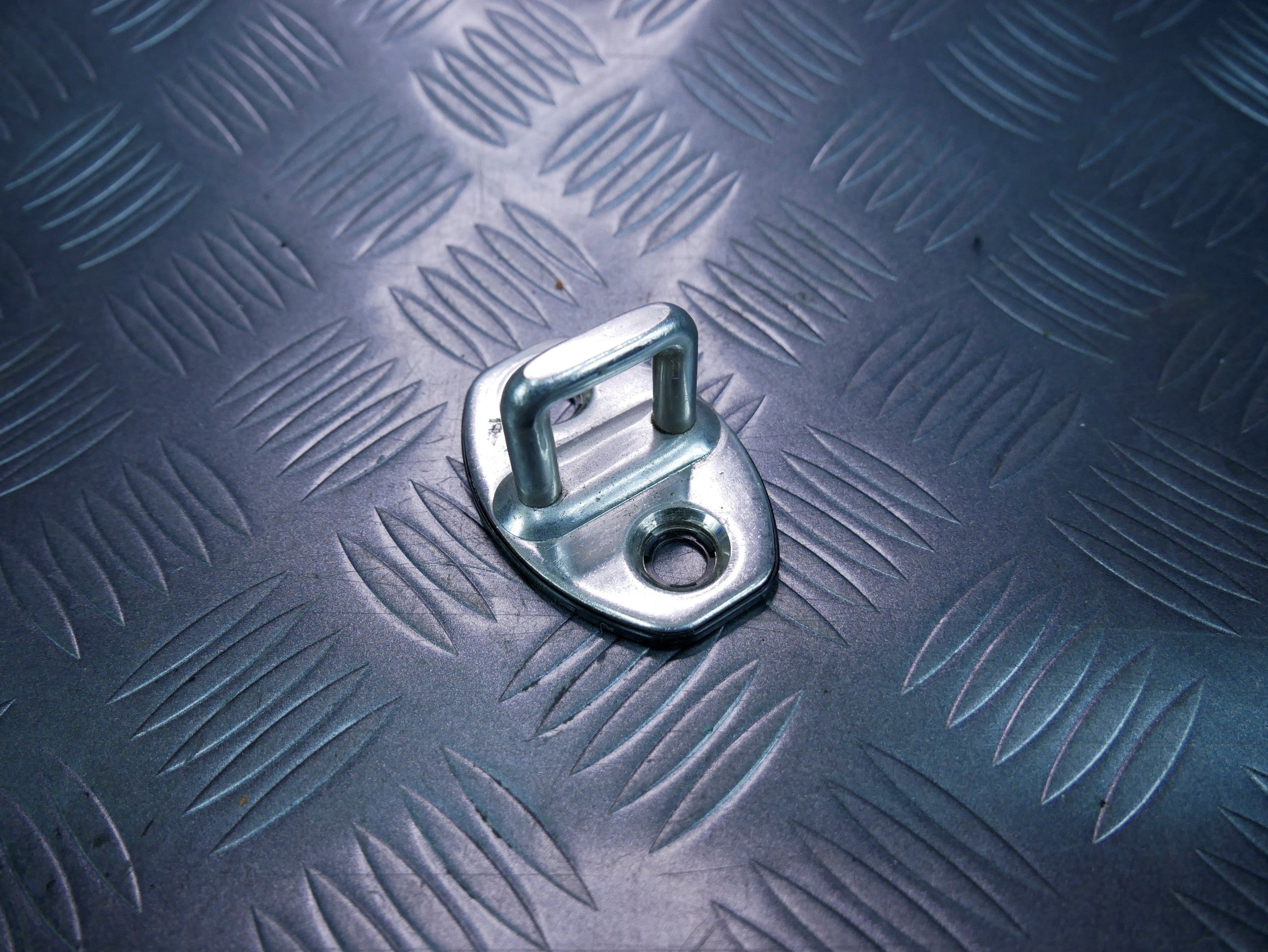 Zamek rygiel drzwi przód tył 8T0837033 AUDI Q5 8U0