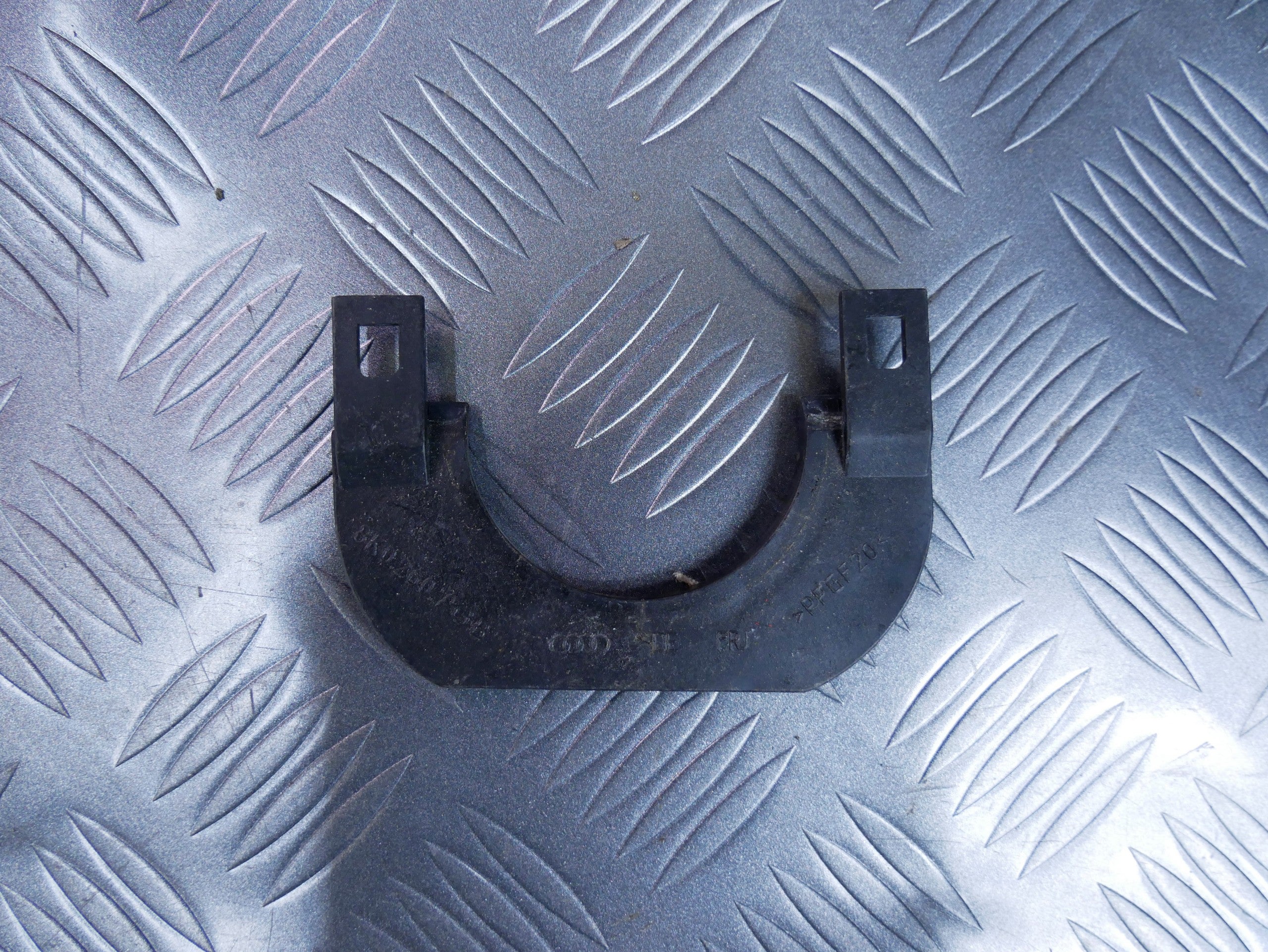 Osłona skraplacza 8K0260753B AUDI Q3 8U0