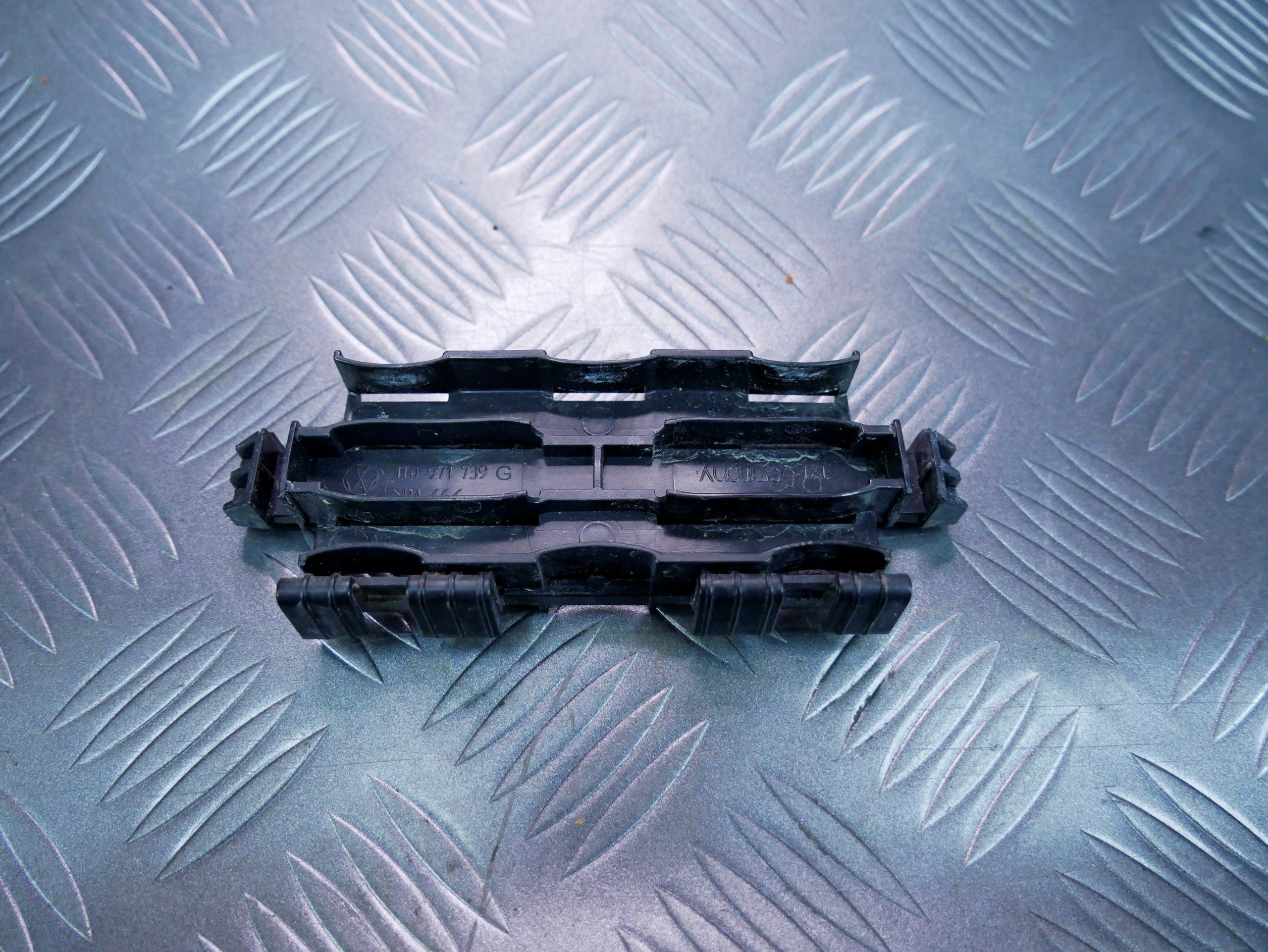 Uchwyt mocowanie sterownika 1T0971739G AUDI Q3 8U0