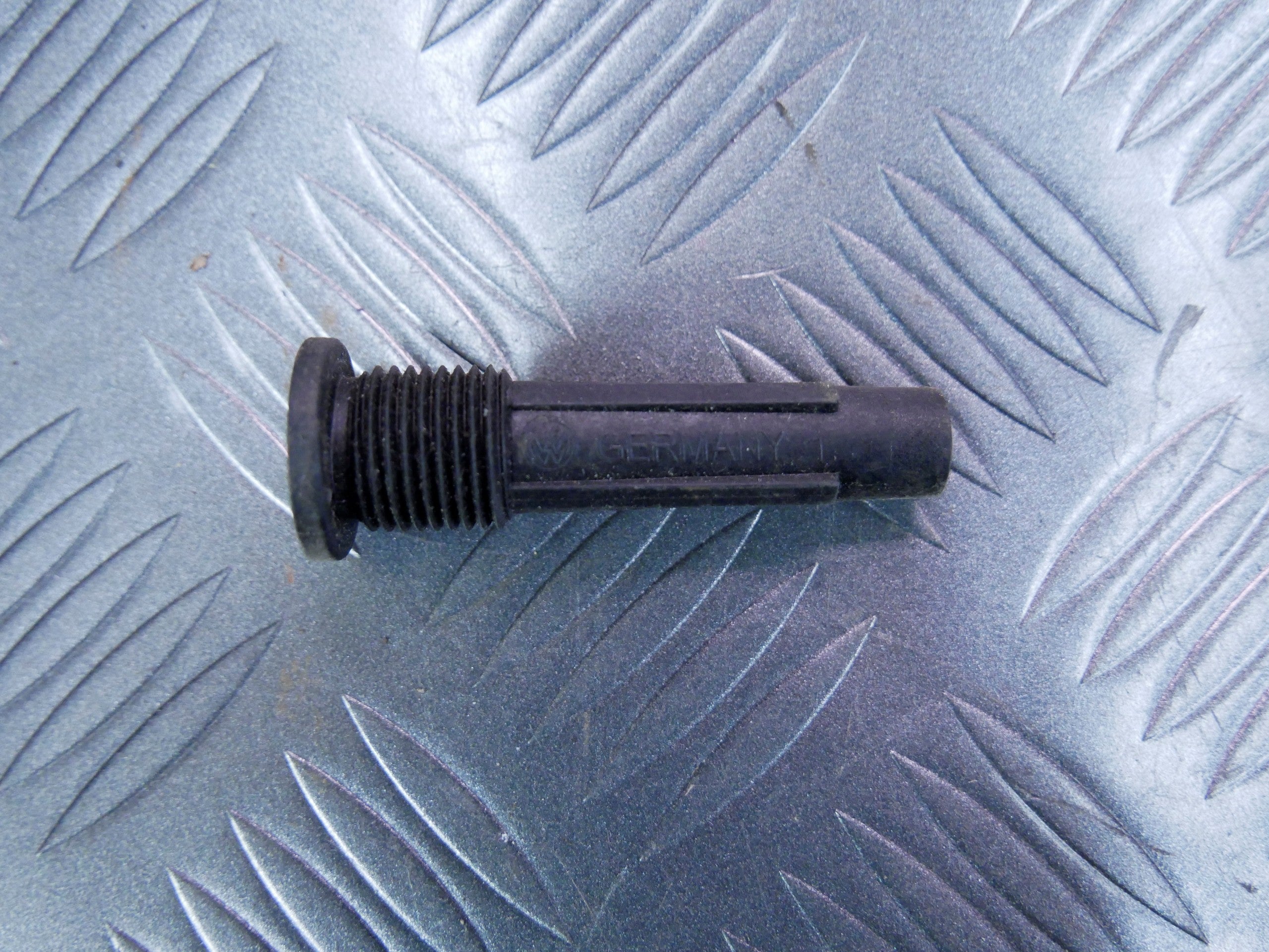 Rurka olejowa 0BT321363 AUDI Q3 8U0