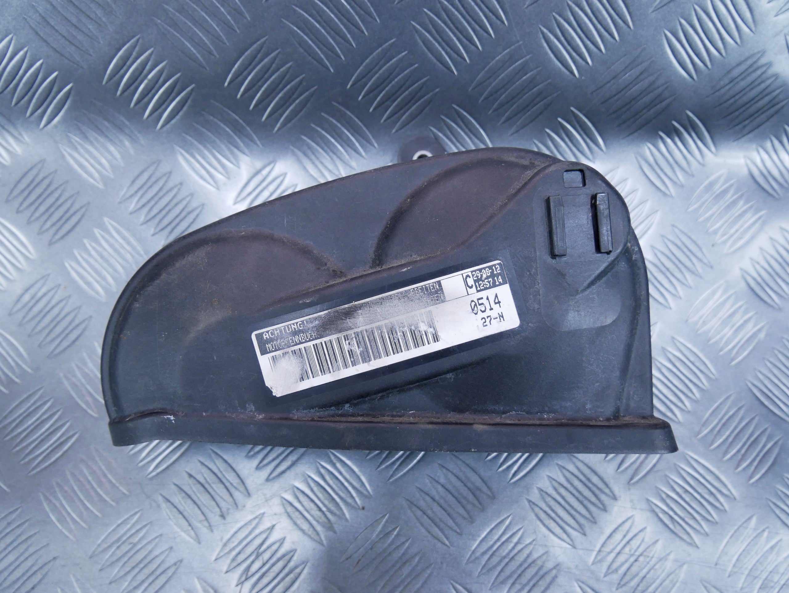 Osłona obudowa rozrządu 04E109108B AUDI Q3 8U0 1.4 TFSI