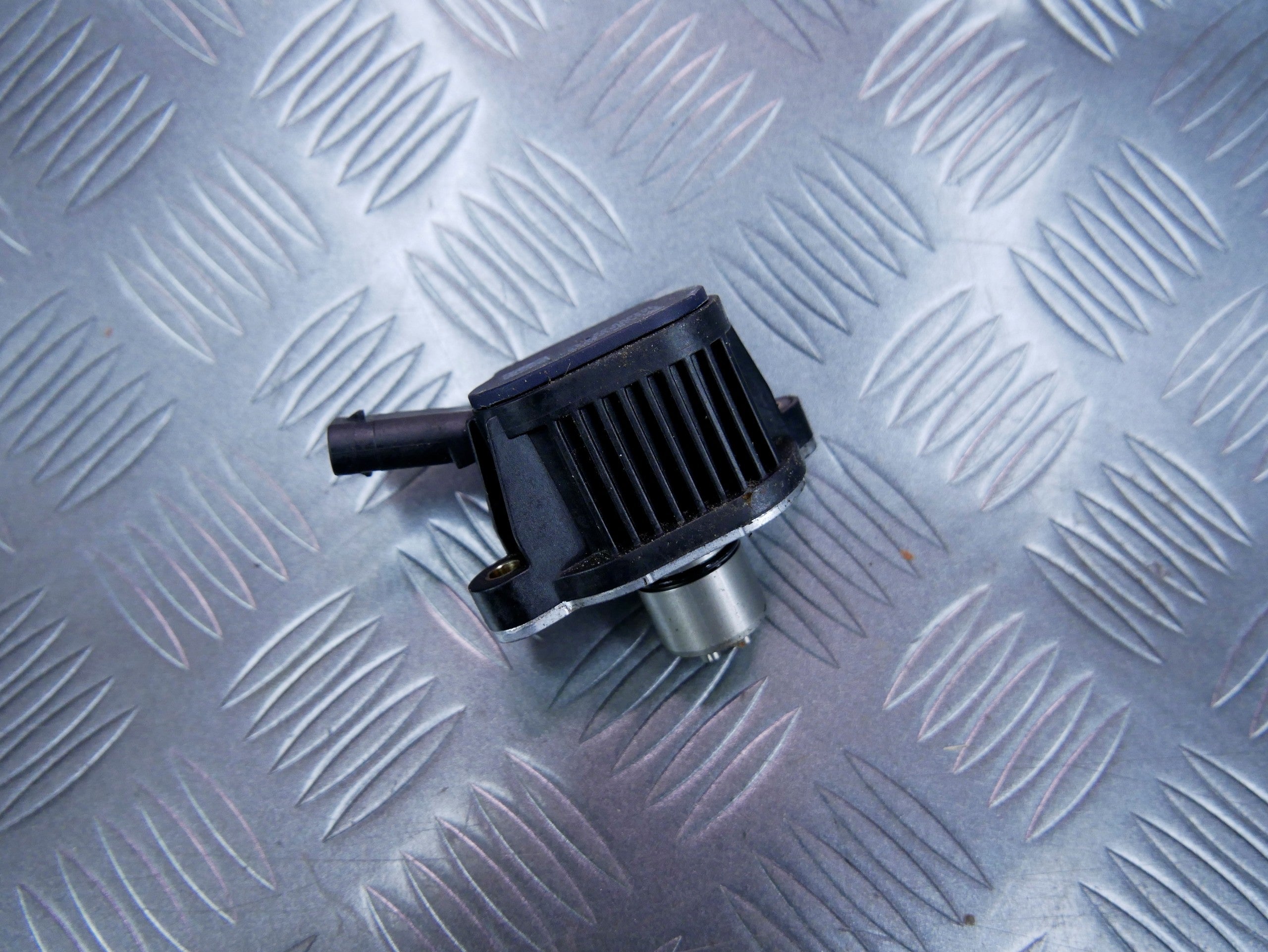 Zawór elektromagnetyczny wałka 04E906048A AUDI Q3 1.4 TFSI