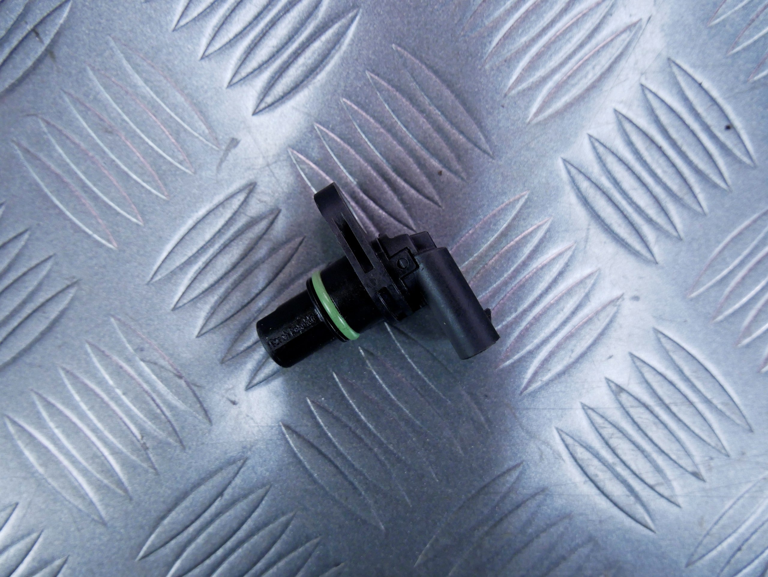 Czujnik położenia wałka 04C907601A AUDI Q3 8U0 1.4 TFSI