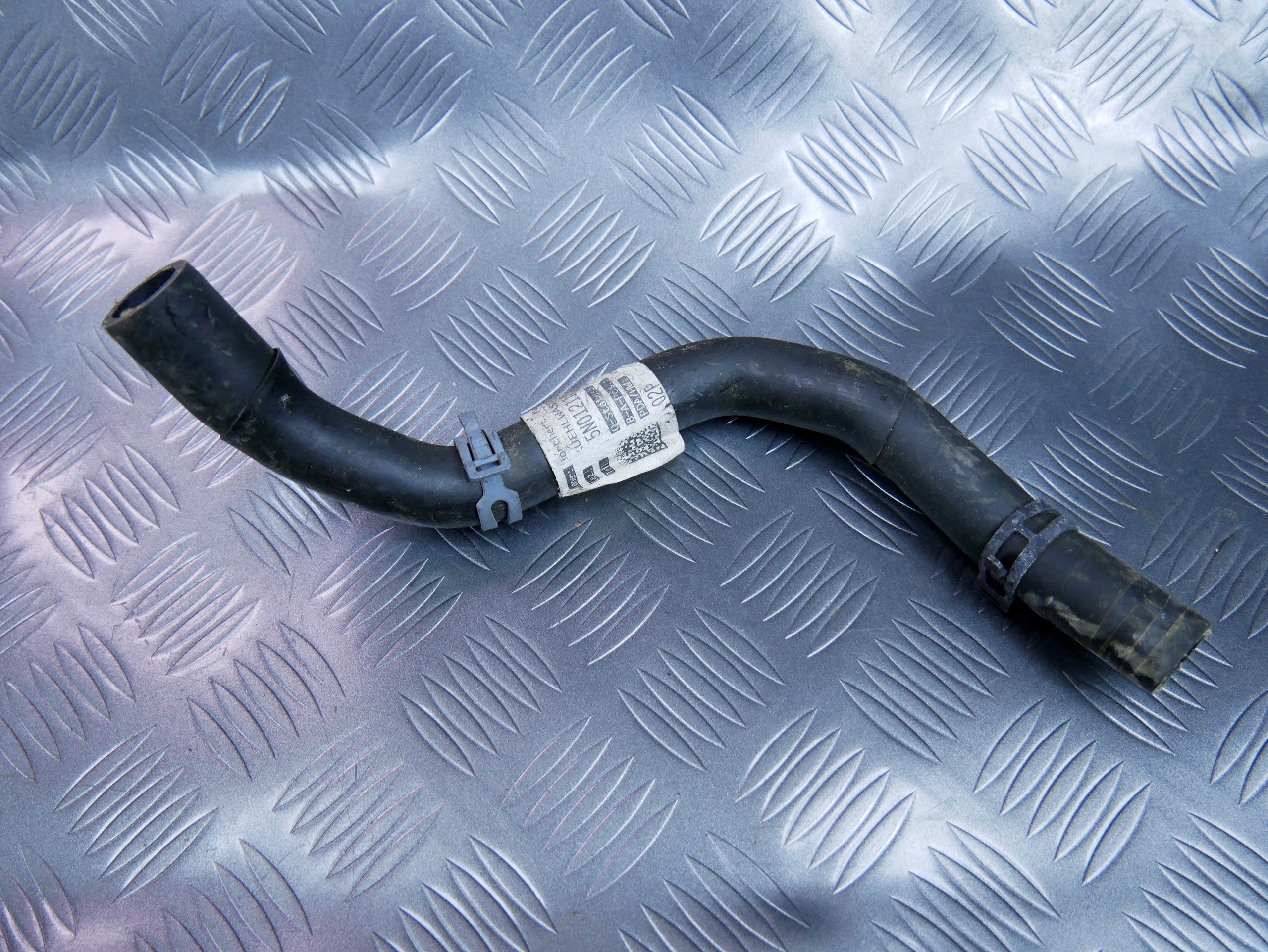 Rura wąż wody 5N0121109F AUDI Q3 8U0 1.4 TFSI