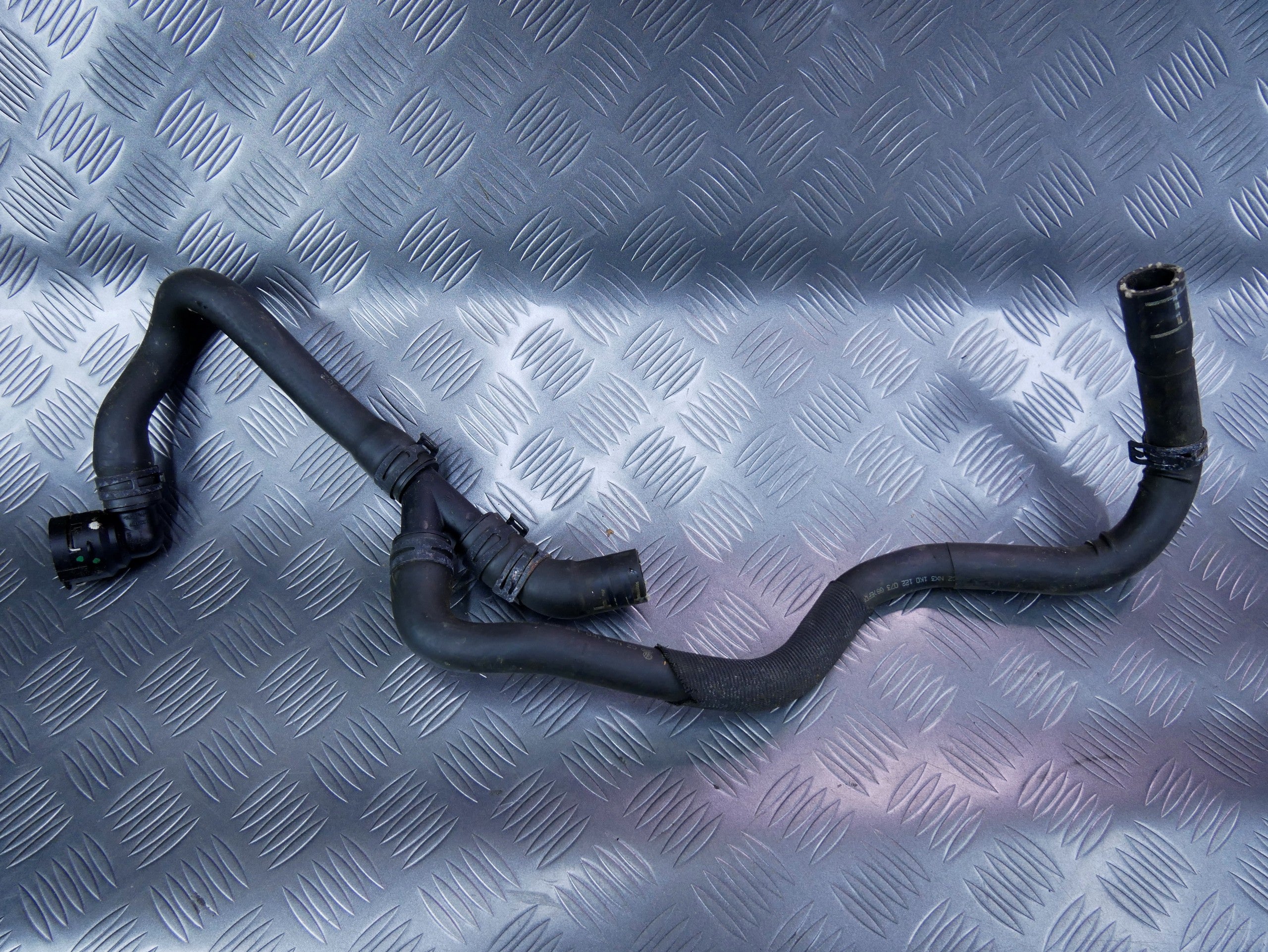 Rura wąż wody 1K0122073GS AUDI Q3 8U0 1.4 TFSI