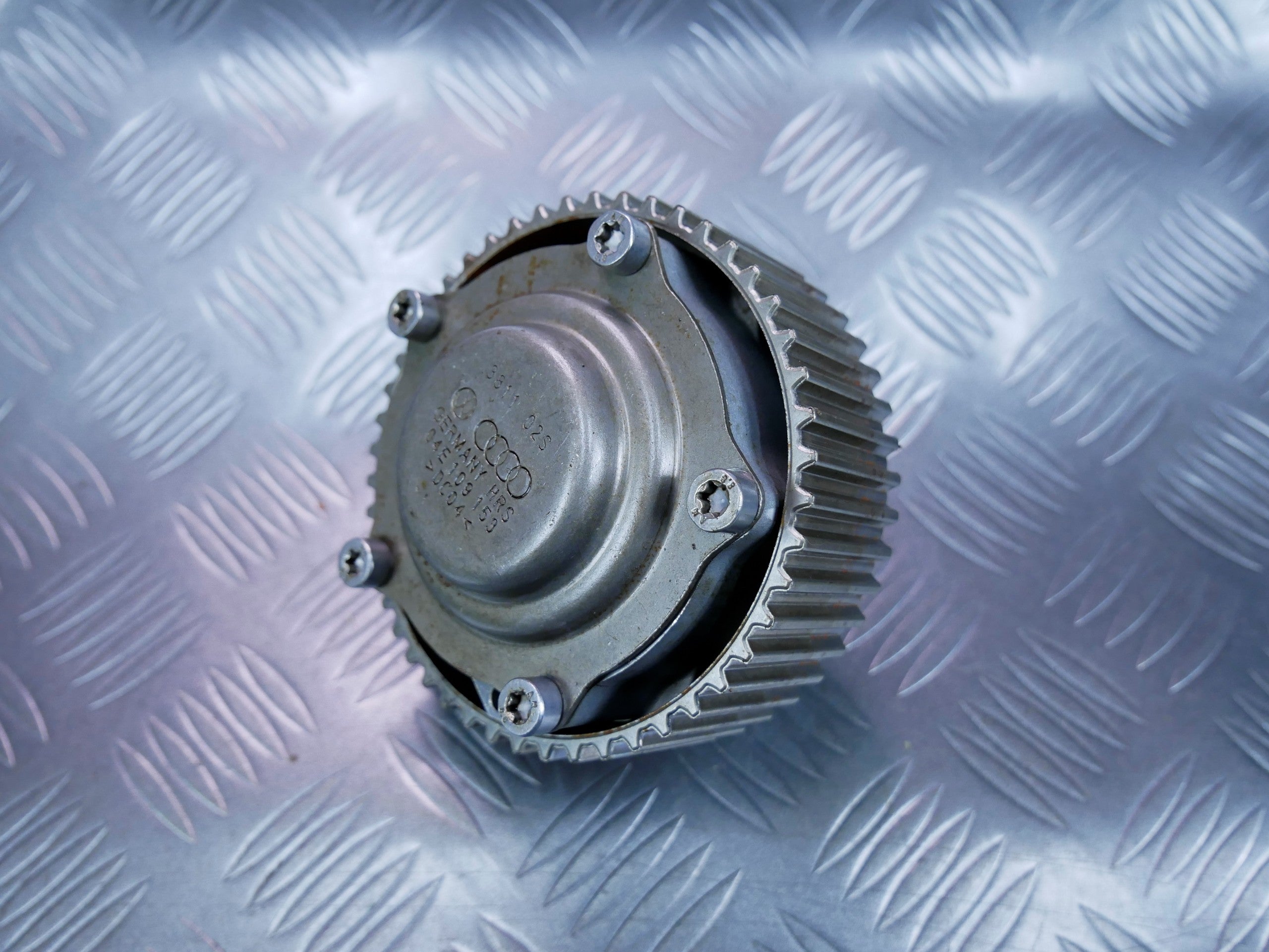 Wariator nastawnik faz rozrządu 04E109153 AUDI Q3 1.4 TFSI