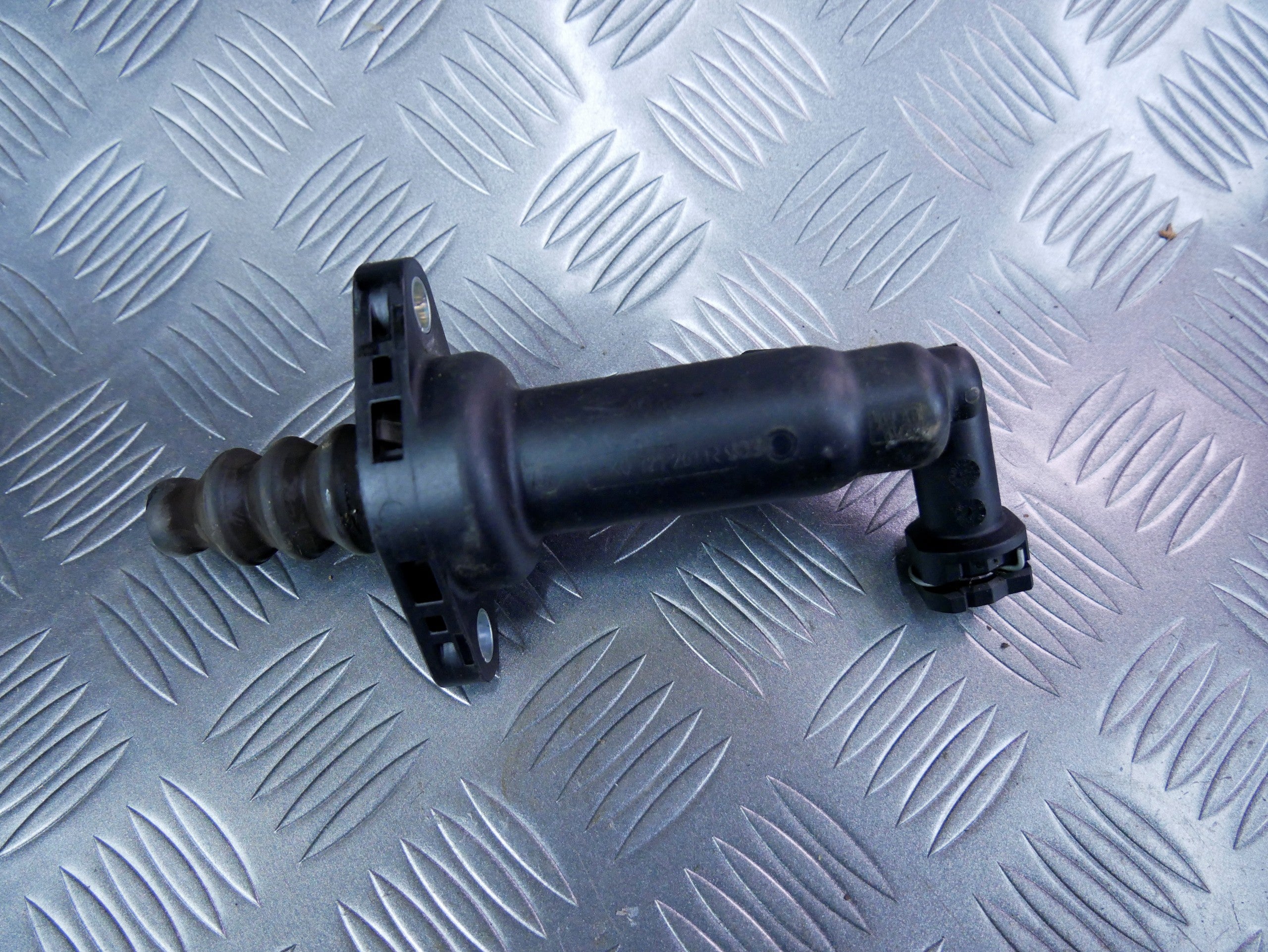 Pompka sprzęgła wysprzęglik 1K0721261R AUDI Q3 8U0 1.4 TFSI