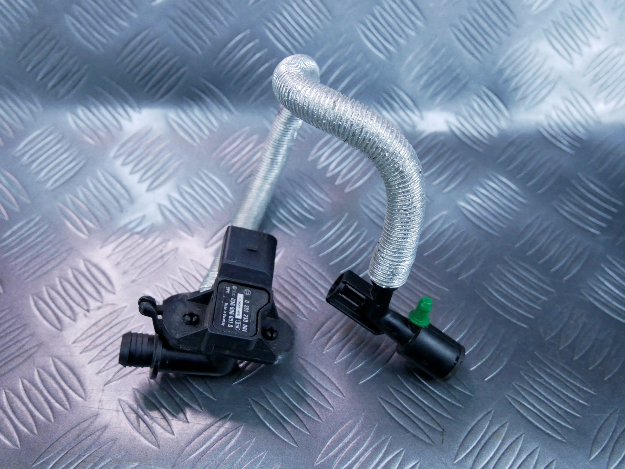 Rurka przewód podciśnienia 1K0612071AJ AUDI Q3 8U0 2.0 TFSI