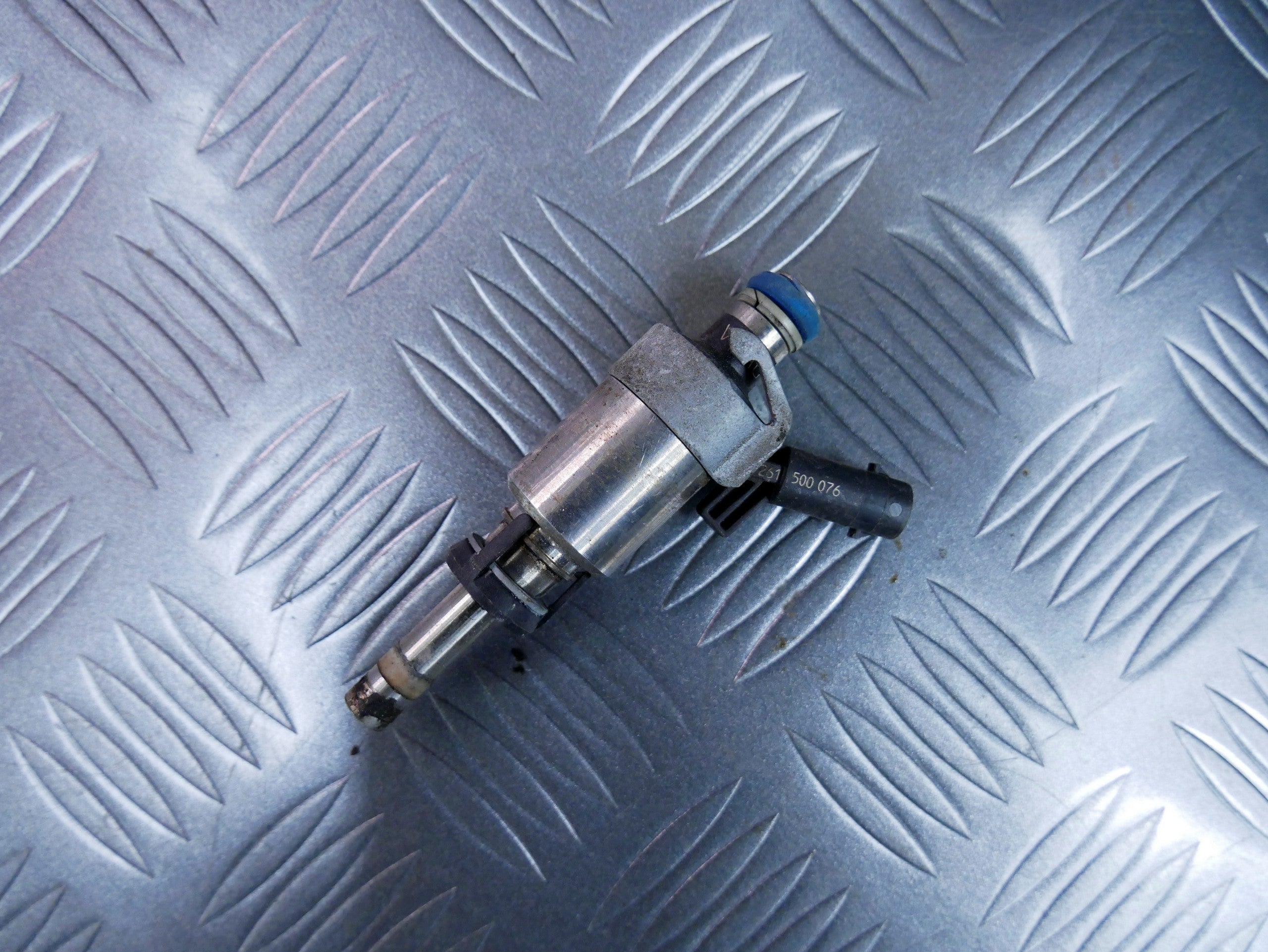 Wtryskiwacz paliwa 06H906036G AUDI Q3 8U0 2.0 TFSI