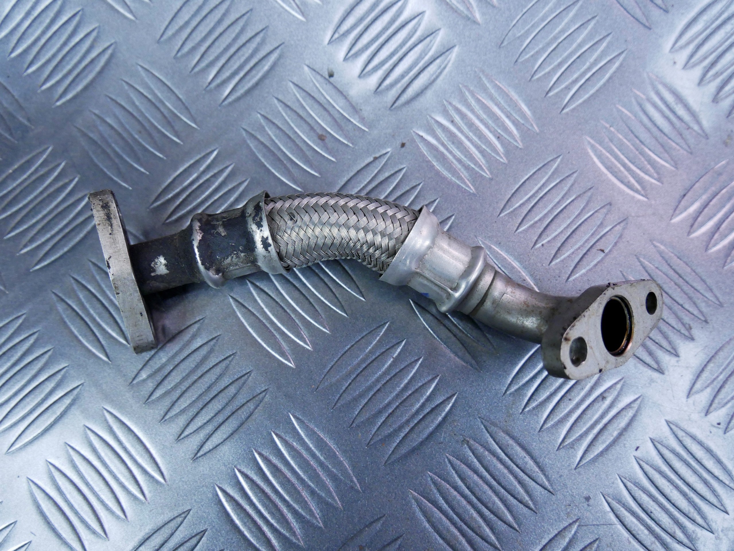 Rurka przewód olejowy turbiny 06H145735G AUDI Q3 8U0 2.0 TFSI