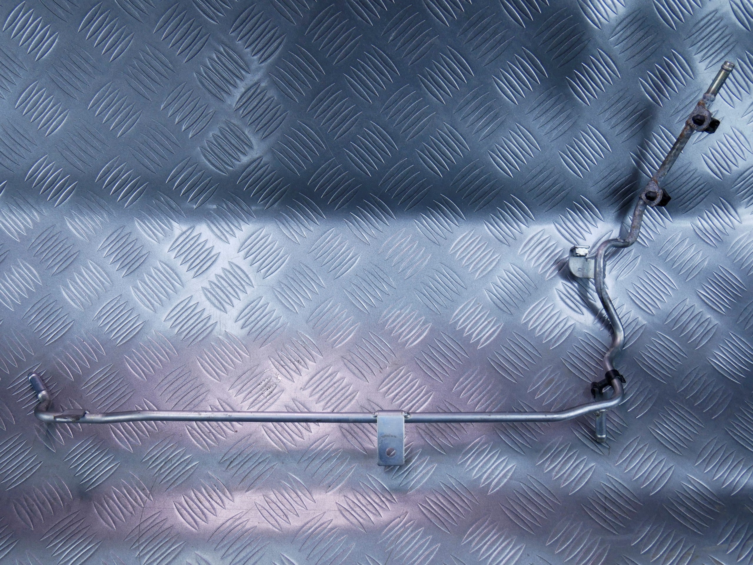 Rurka przewód wody 06J121075F AUDI Q3 8U0 2.0 TFSI