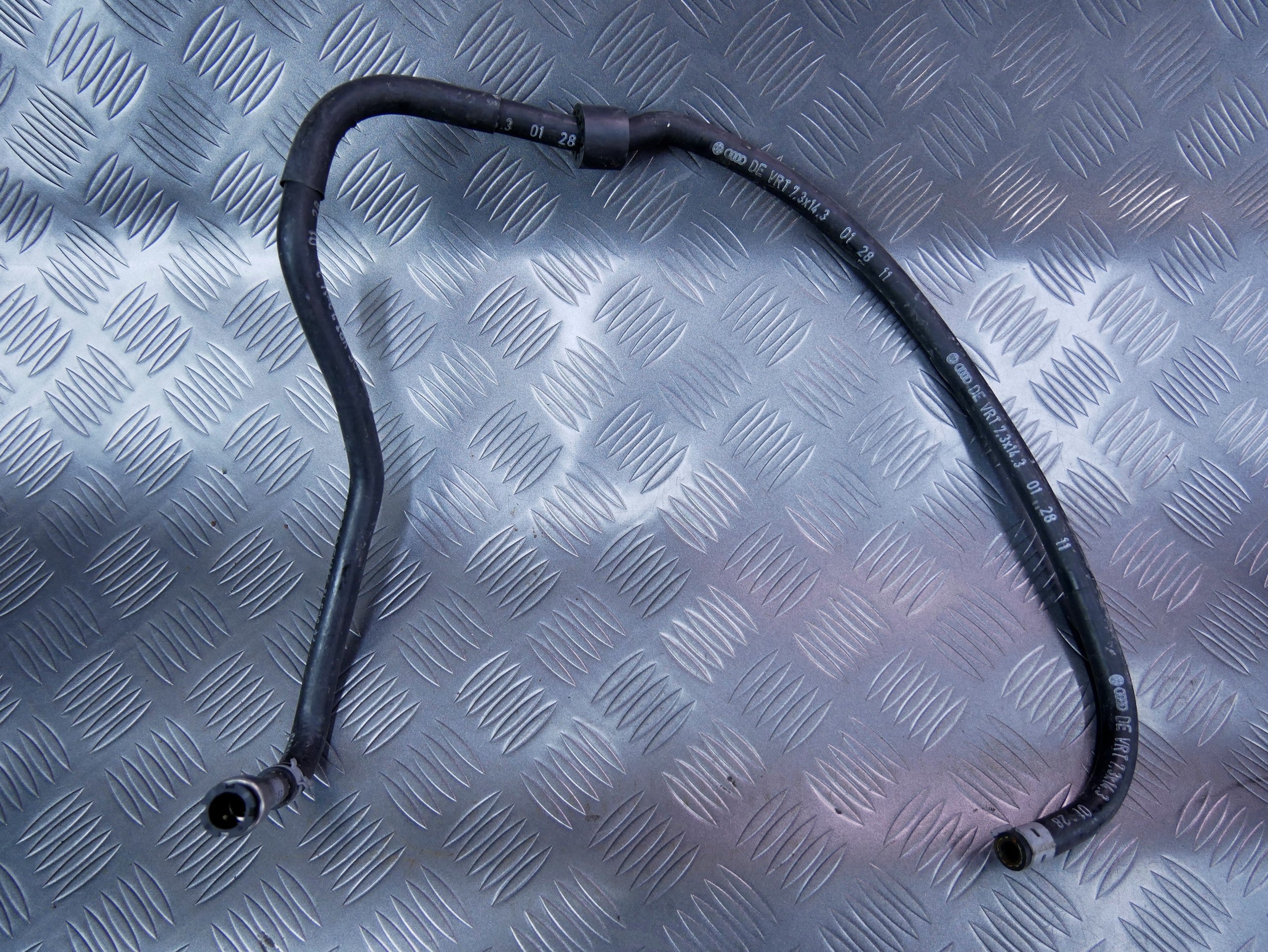 Wąż przewód paliwa 06J133986AB AUDI Q3 8U0 2.0 TFSI