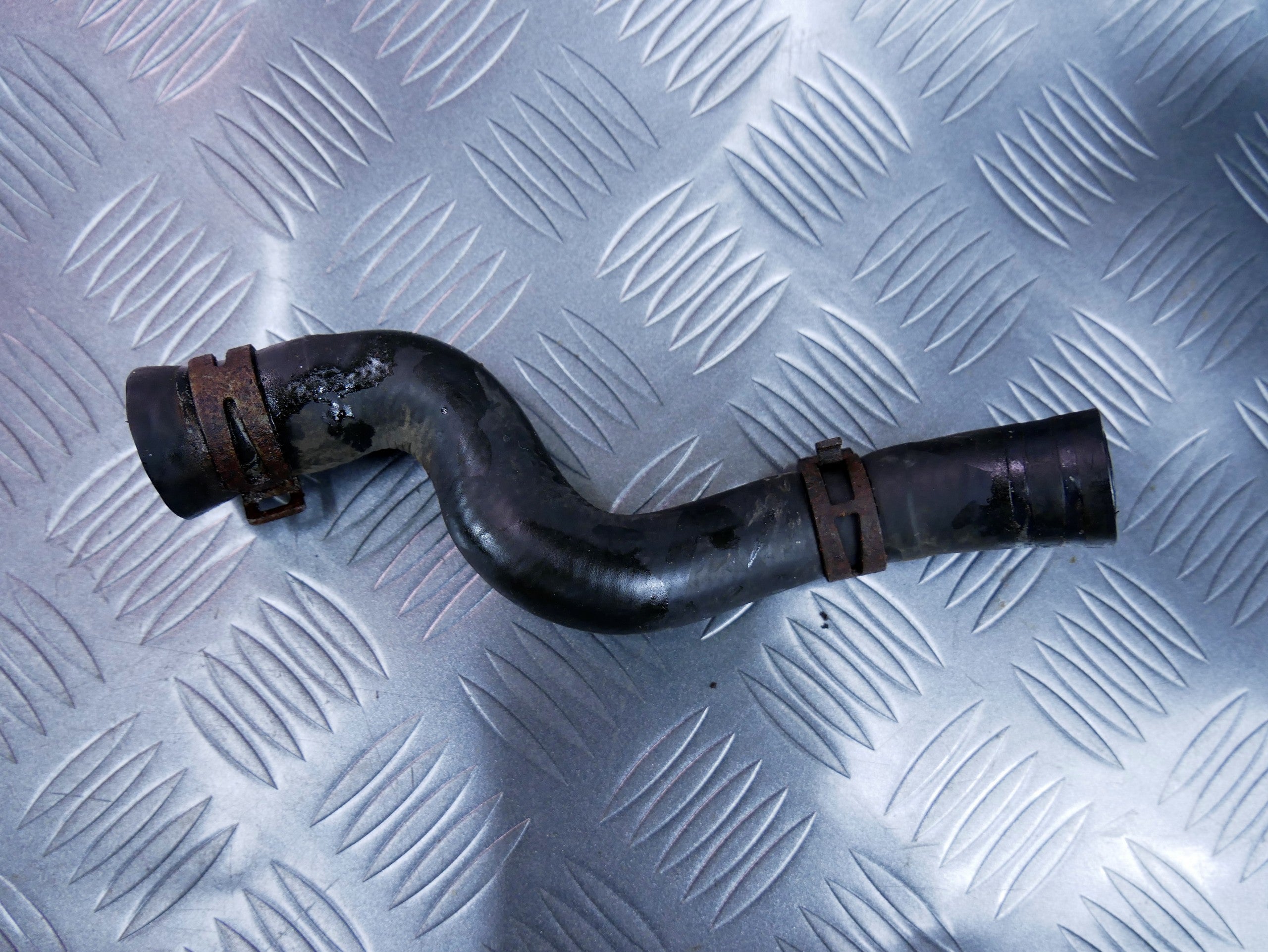 Rura wąż wody 5N0122109C AUDI Q3 8U0 2.0 TFSI