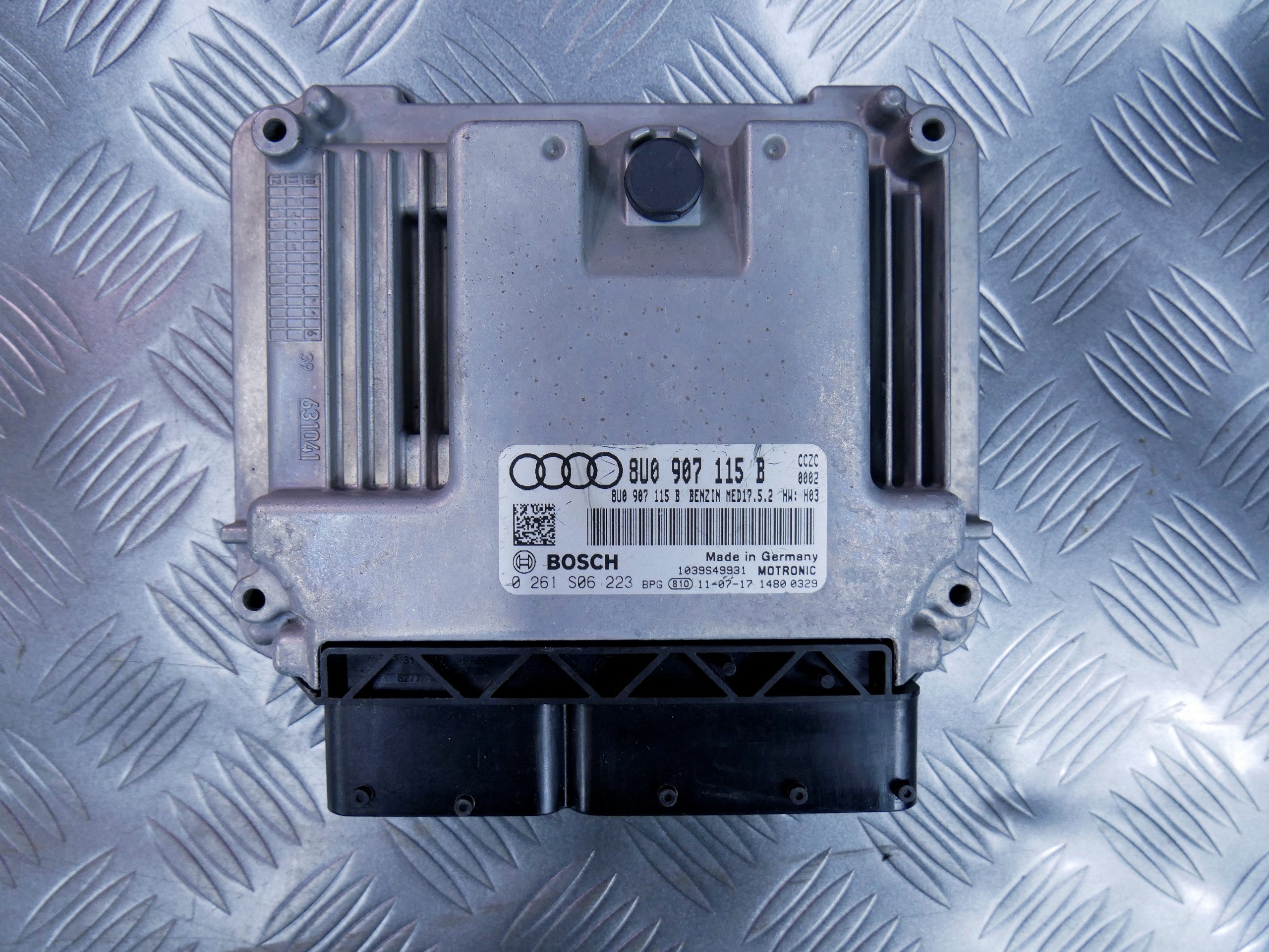 Sterownik silnika ECU 8U0907115B AUDI Q3 8U0 2.0 TFSI